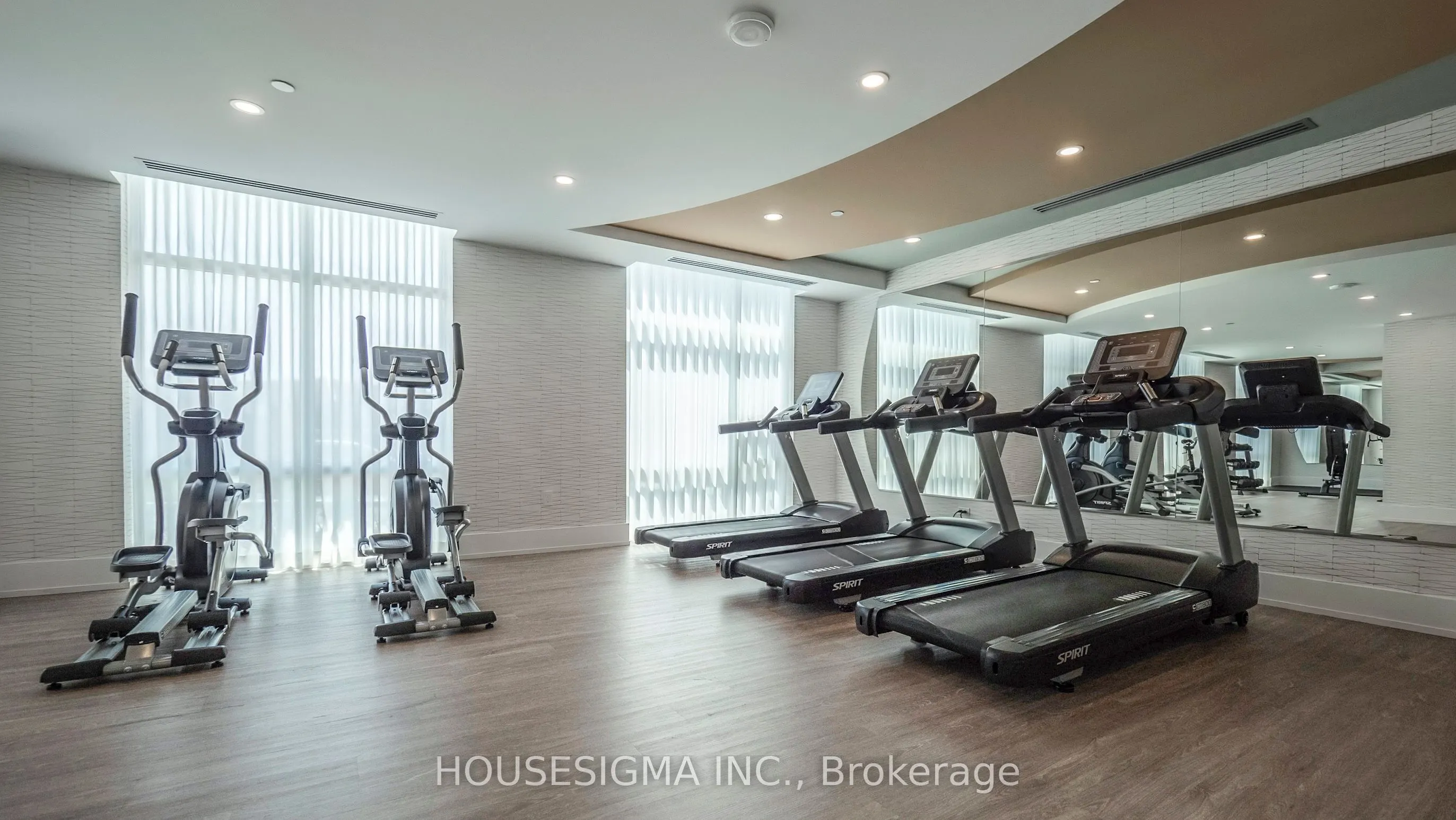 470 Dundas Street E, #606
