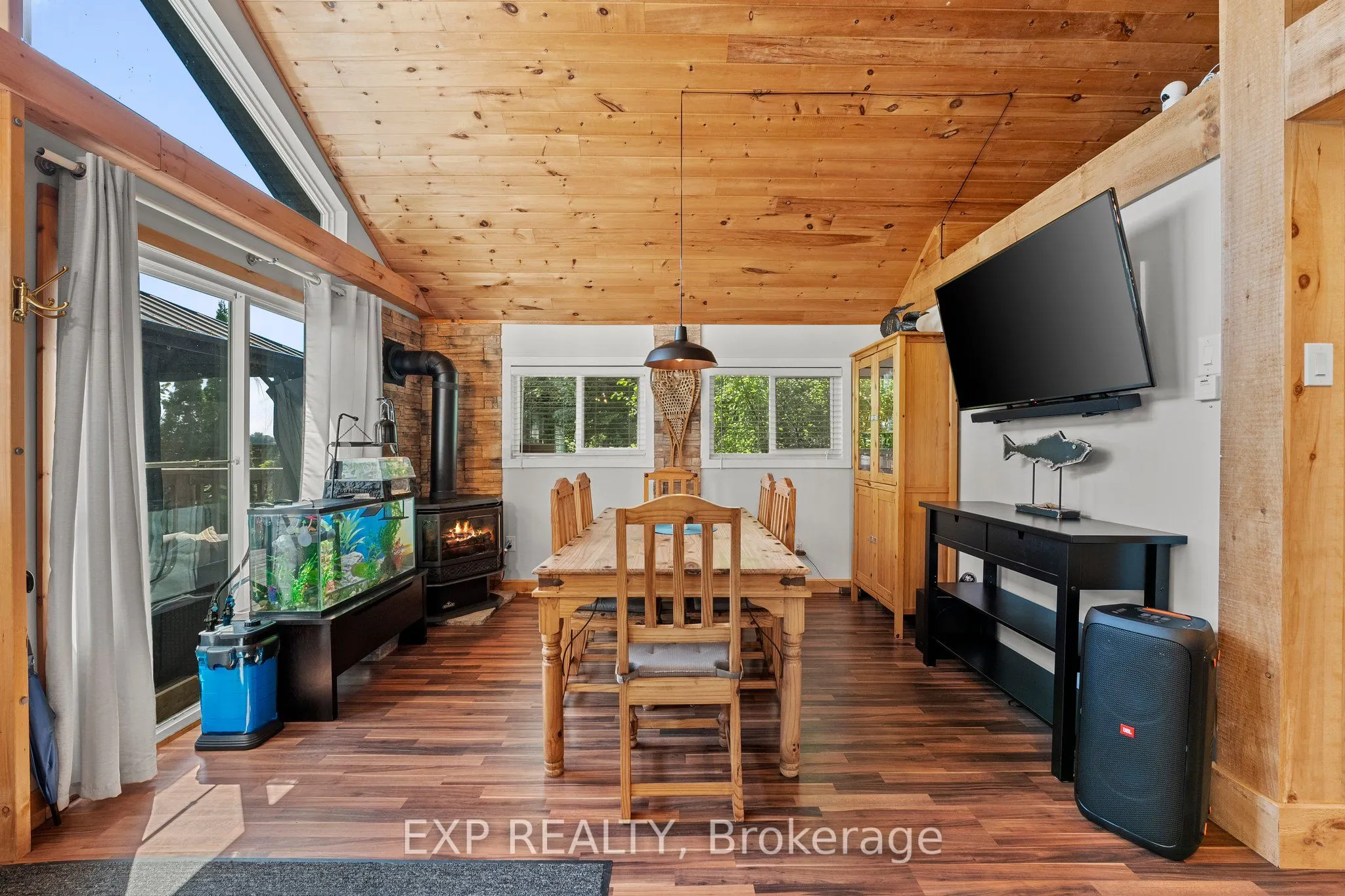 104 FULSOM Crescent