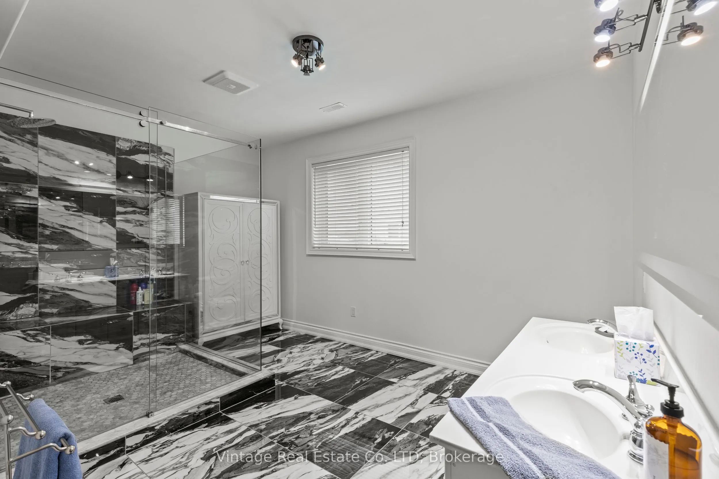 3689 Cardinal Drive