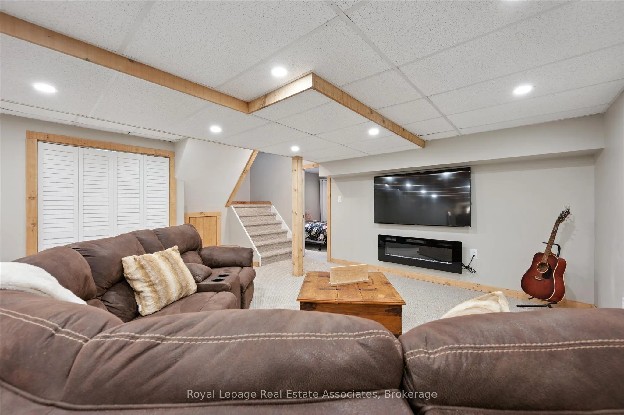 23 Brock Road N