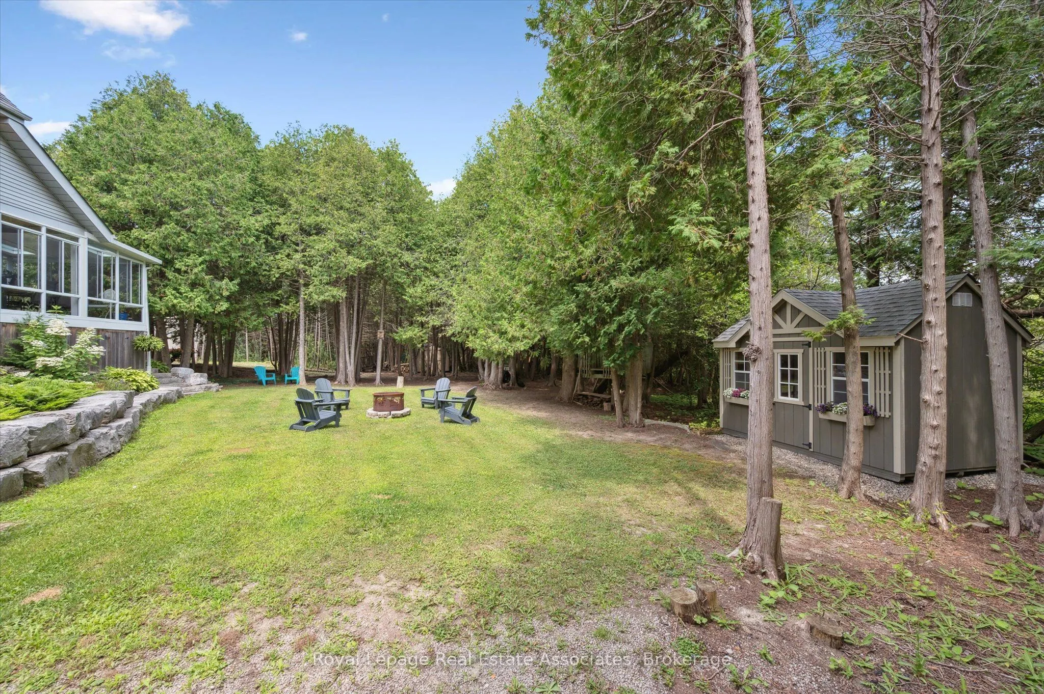 23 Brock Road N