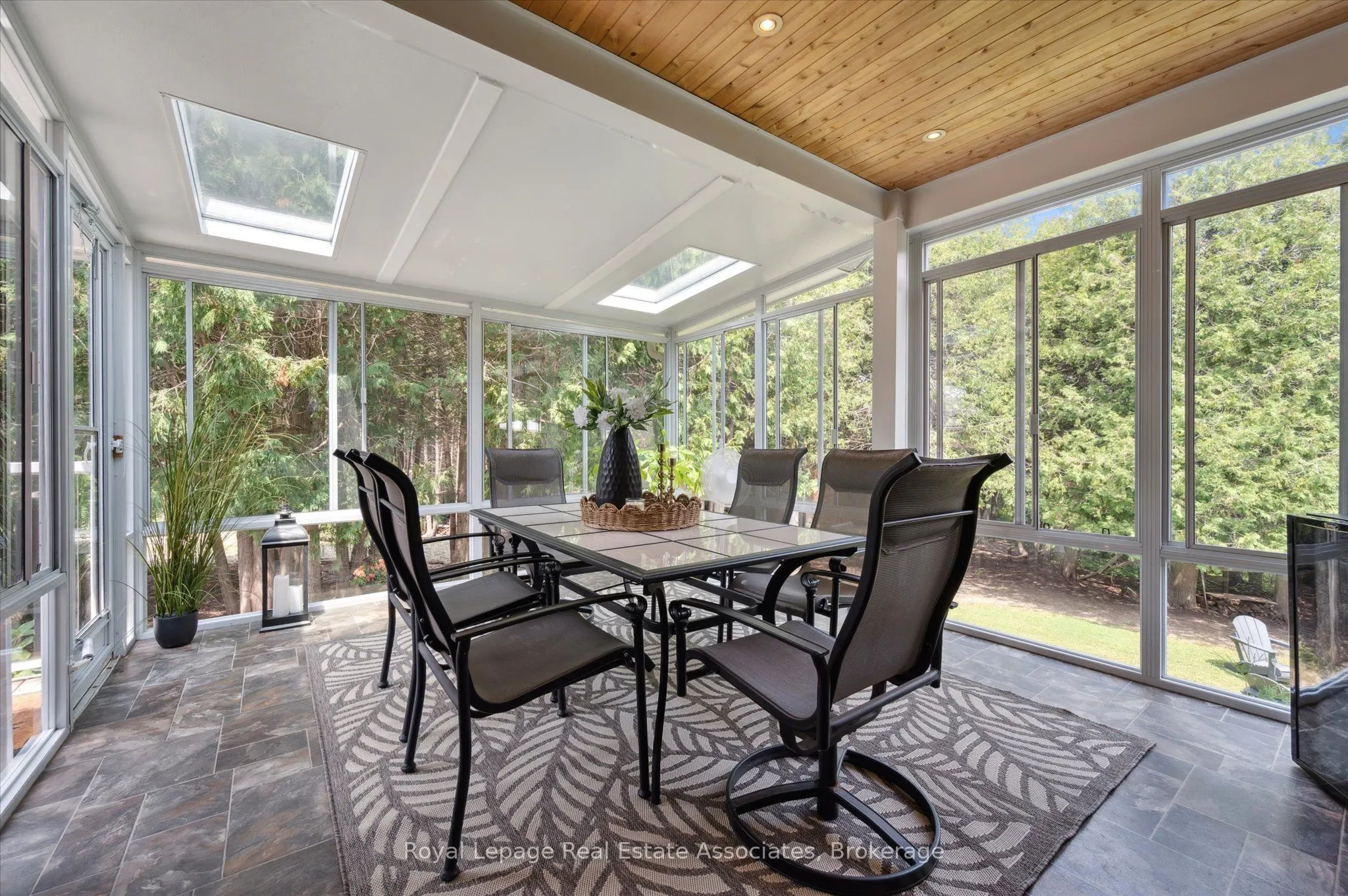 23 Brock Road N