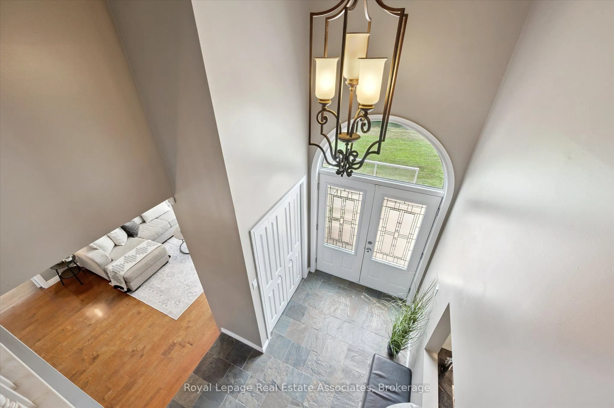 23 Brock Road N