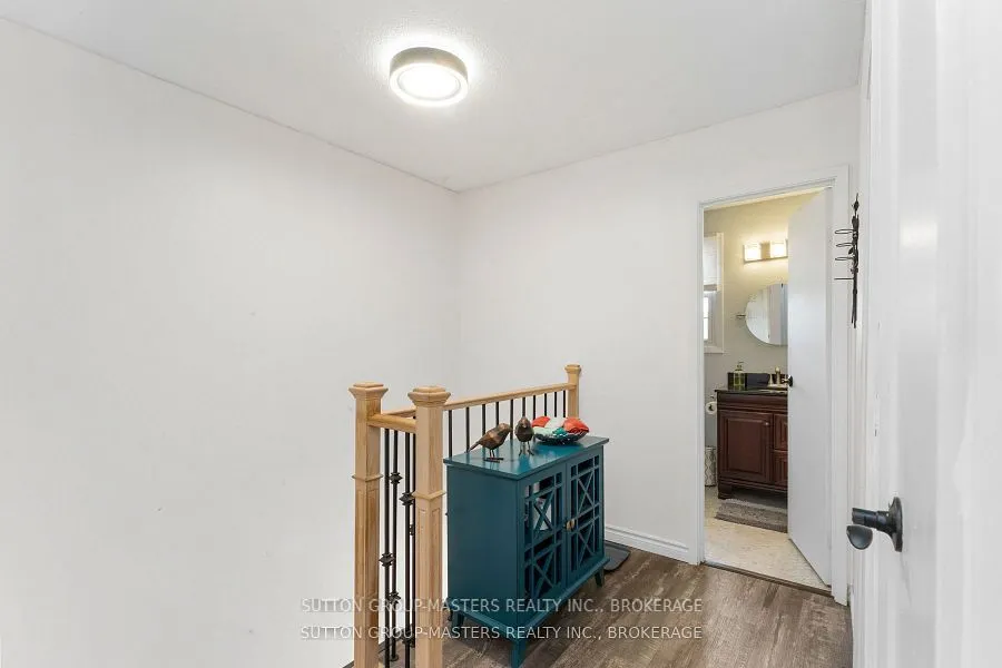 19 MacPherson Avenue W, #28