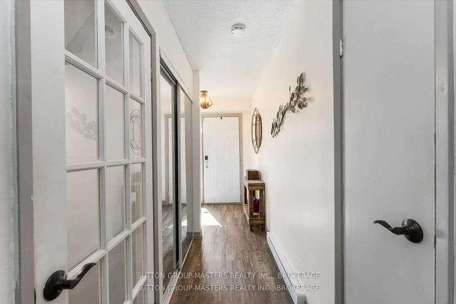 19 MacPherson Avenue W, #28
