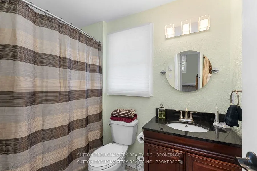 19 MacPherson Avenue W, #28
