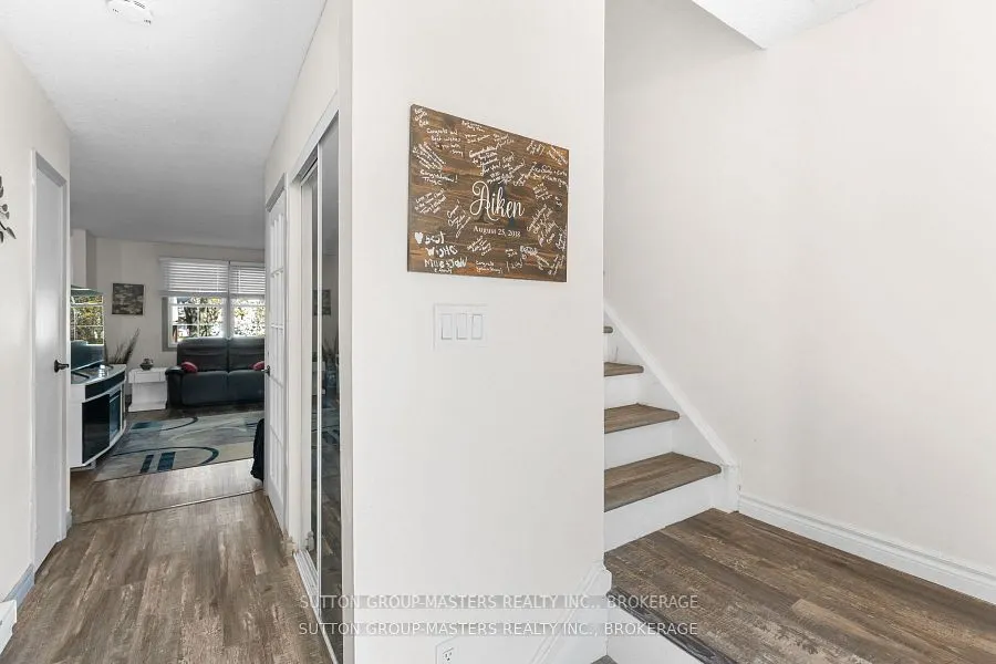 19 MacPherson Avenue W, #28