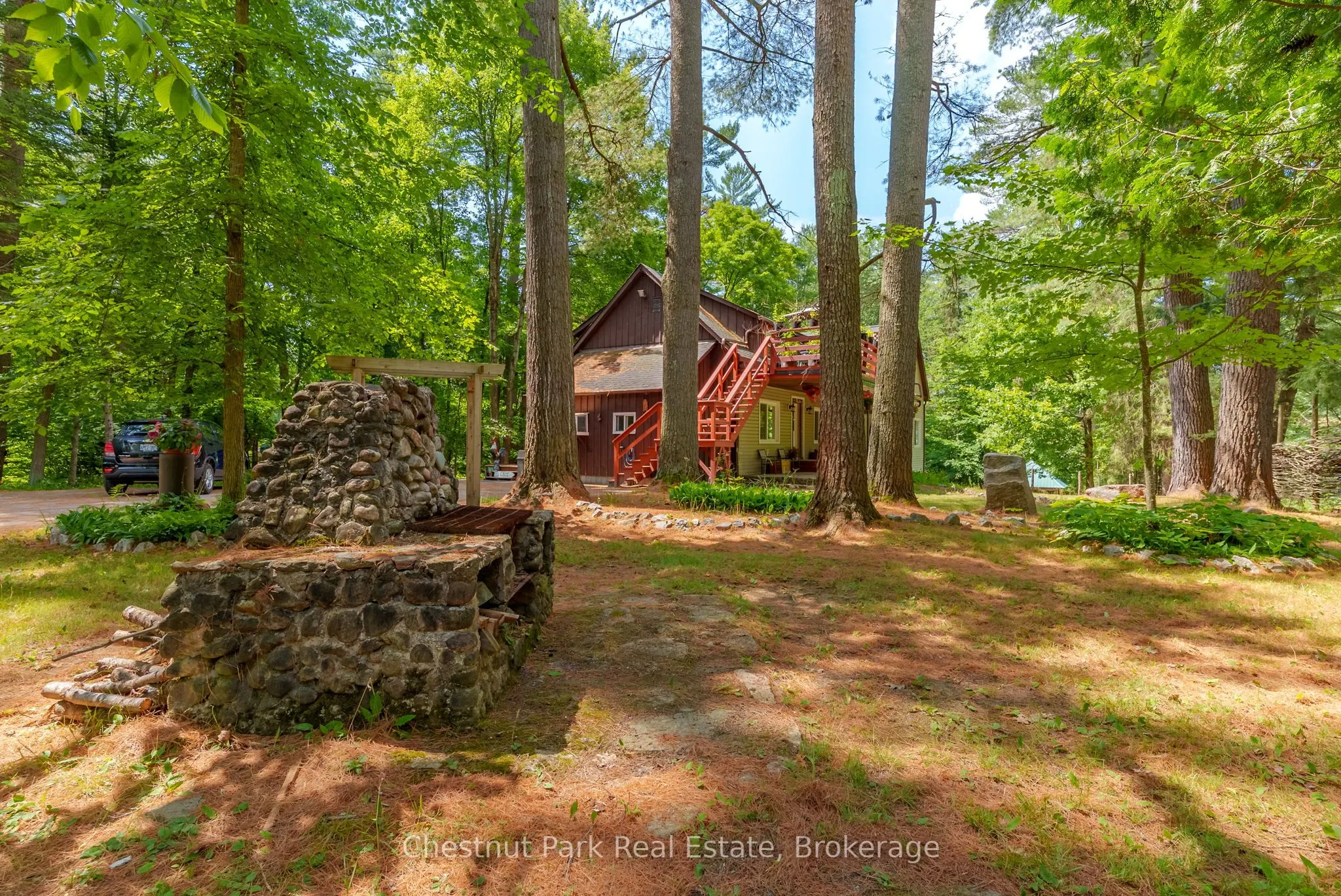 869 Muskoka Road 10