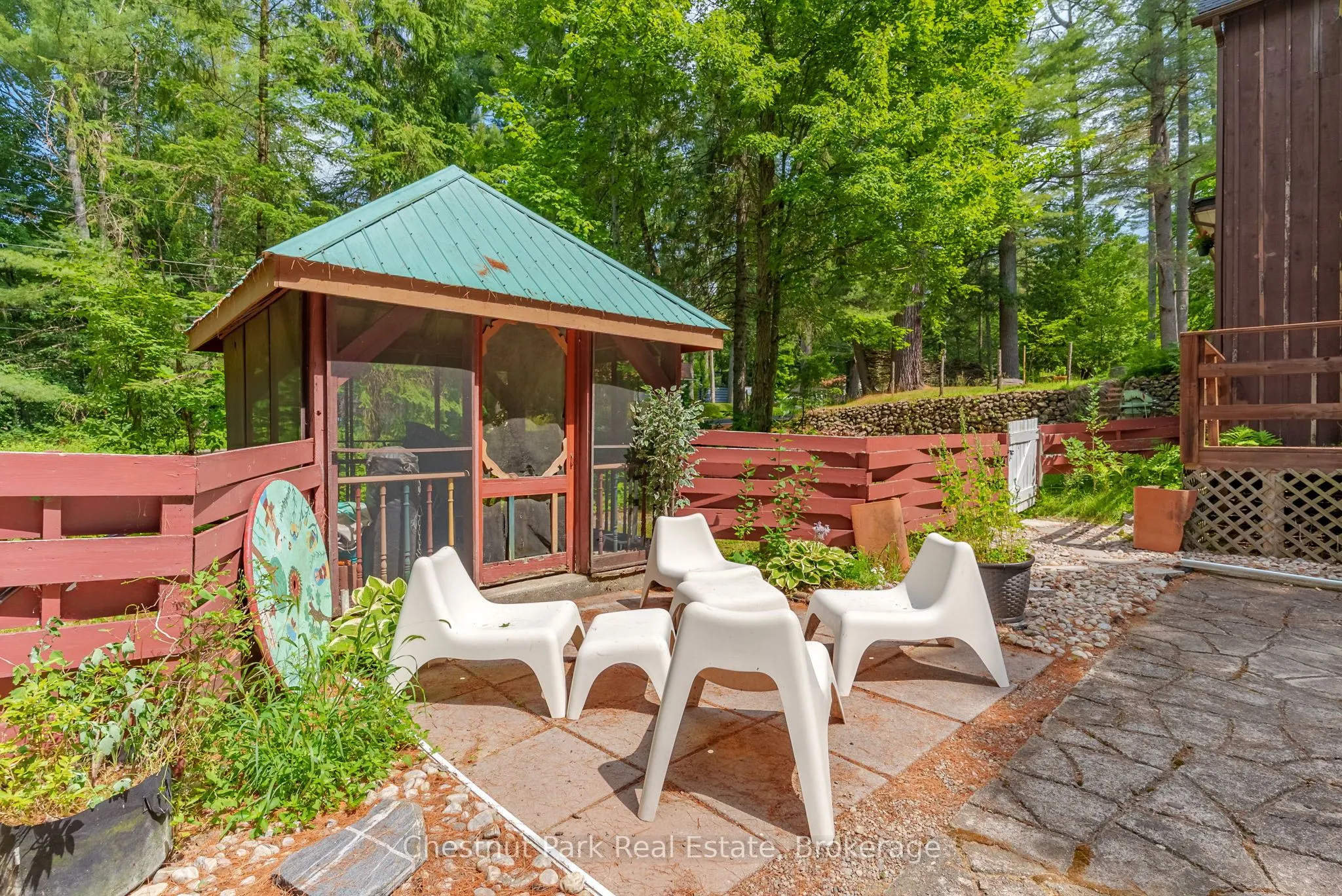 869 Muskoka Road 10