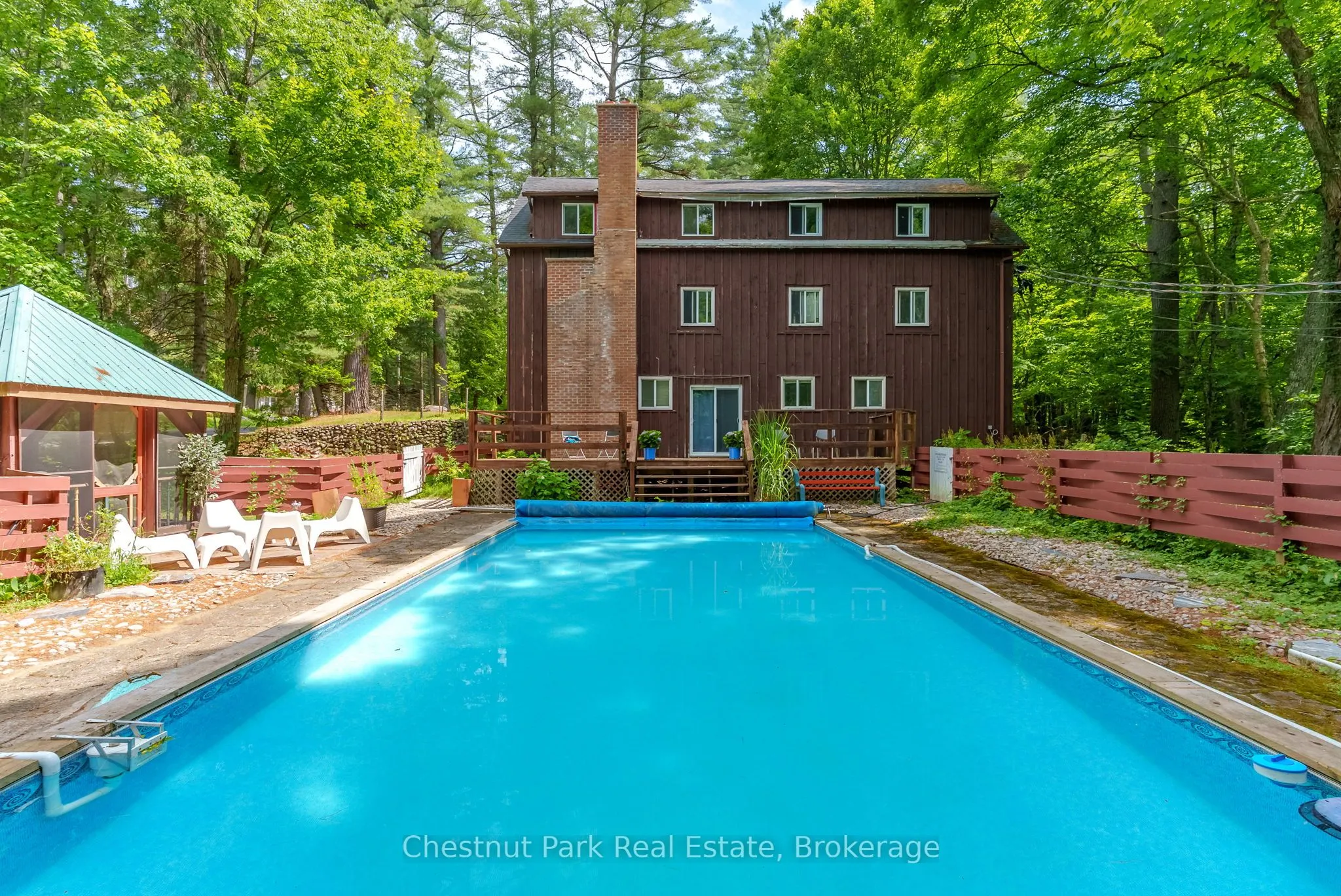 869 Muskoka Road 10