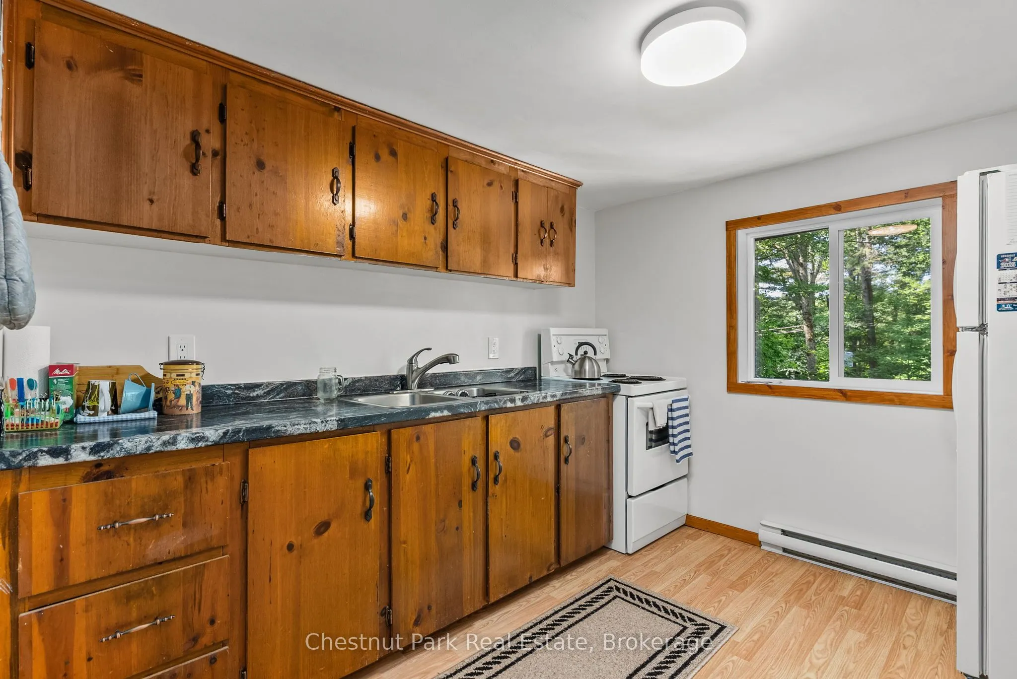 869 Muskoka Road 10