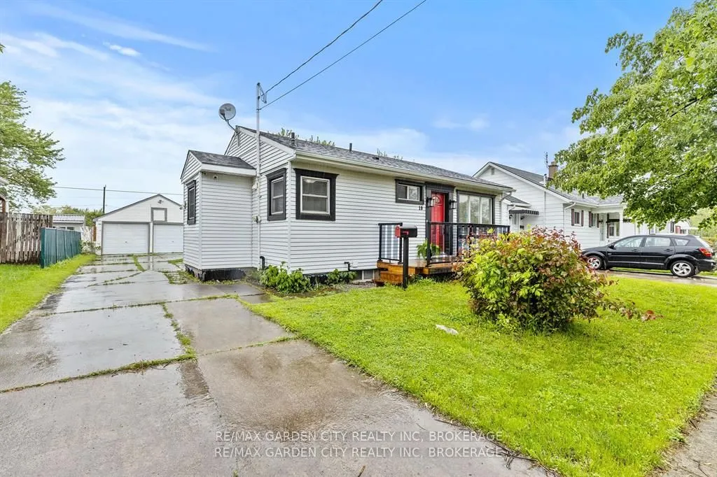 19 Oakwood Avenue