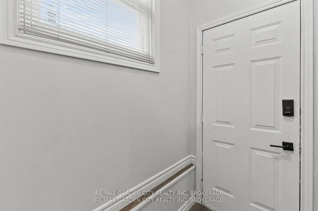 19 Oakwood Avenue