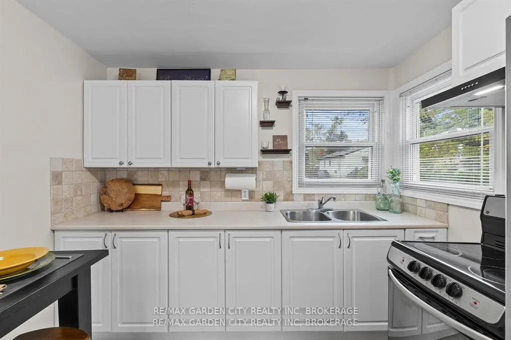 19 Oakwood Avenue