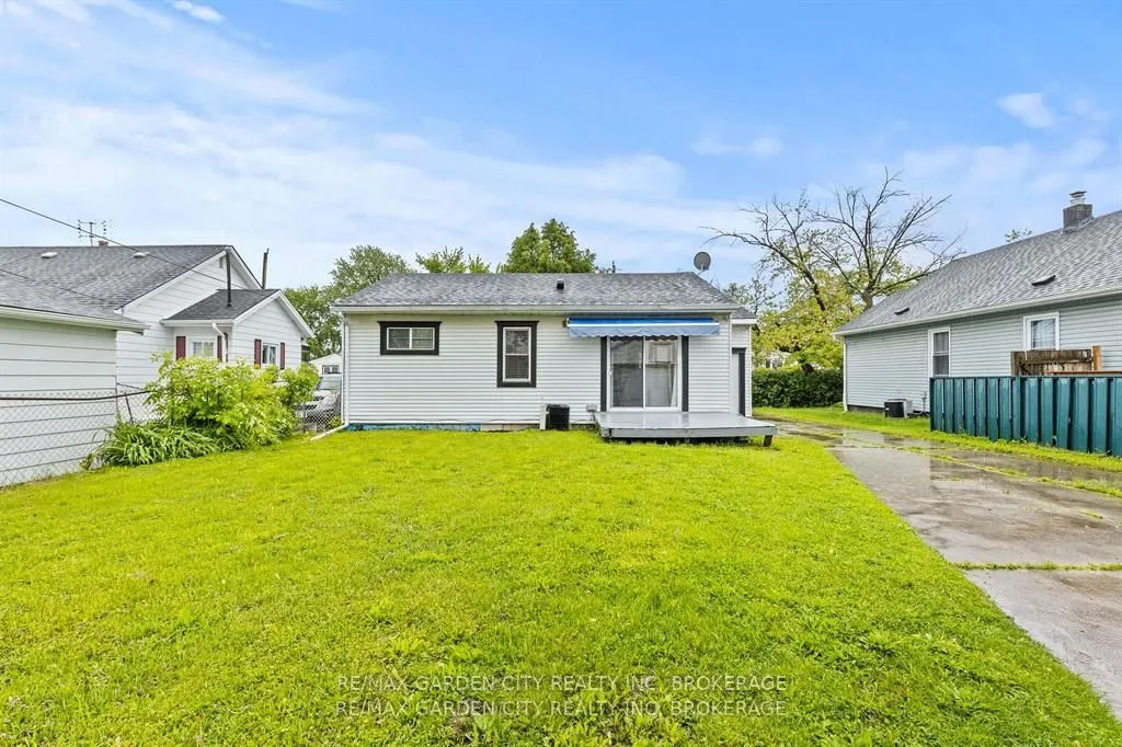 19 Oakwood Avenue