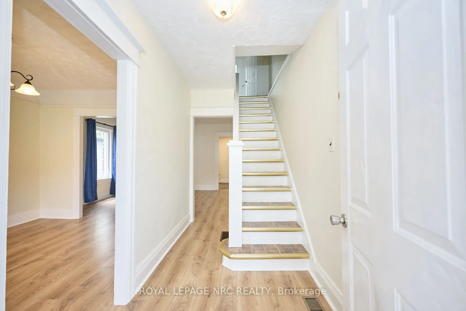 9 Asher Street