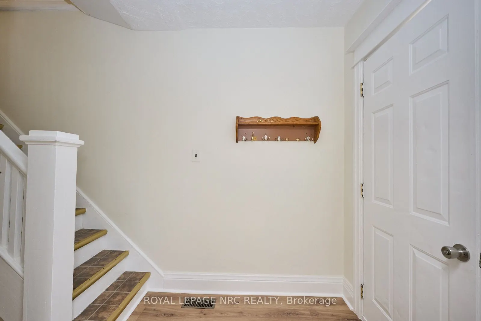 9 Asher Street