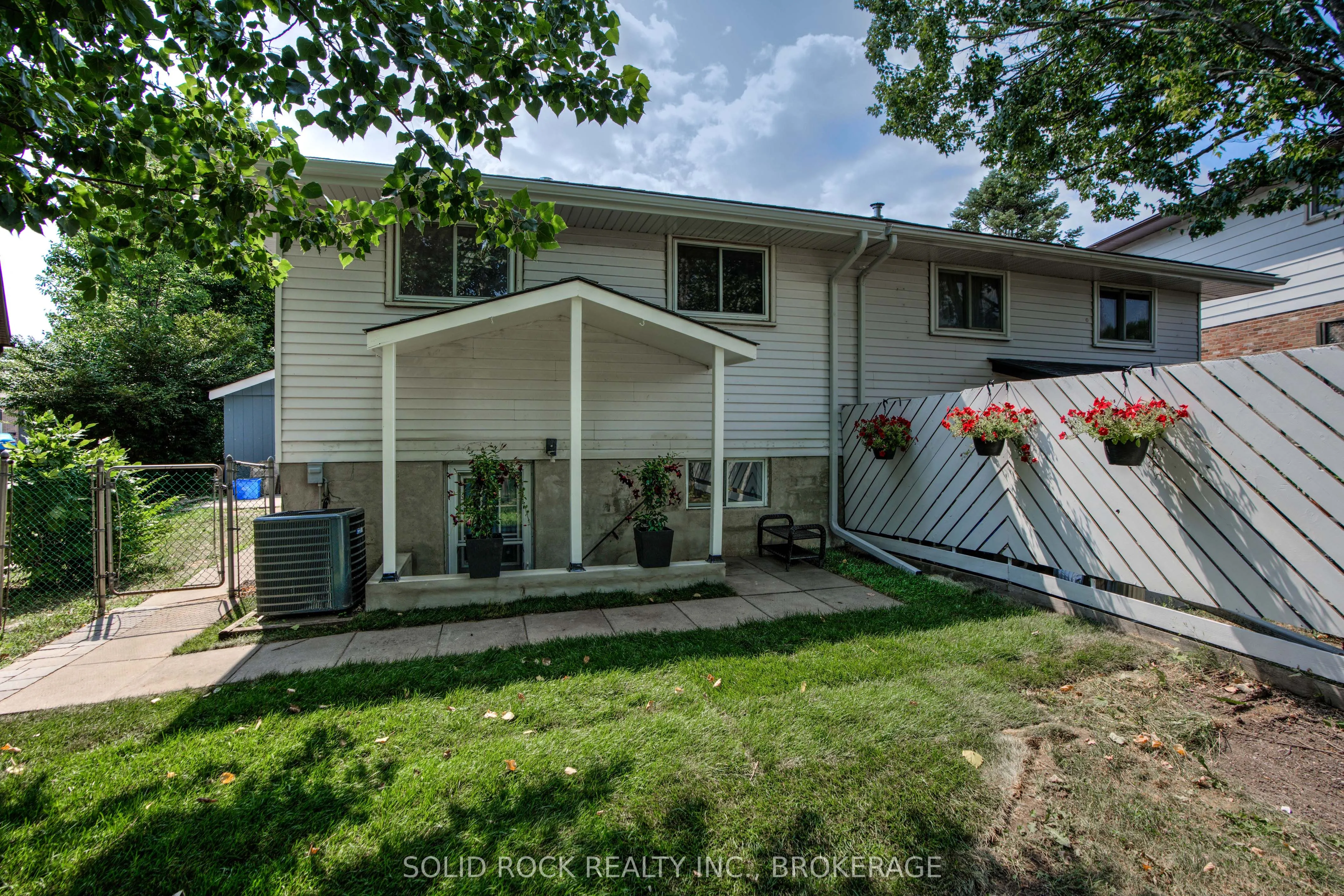 760 Grouse Crescent
