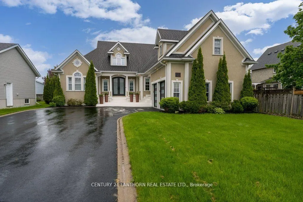 62 Davey Crescent