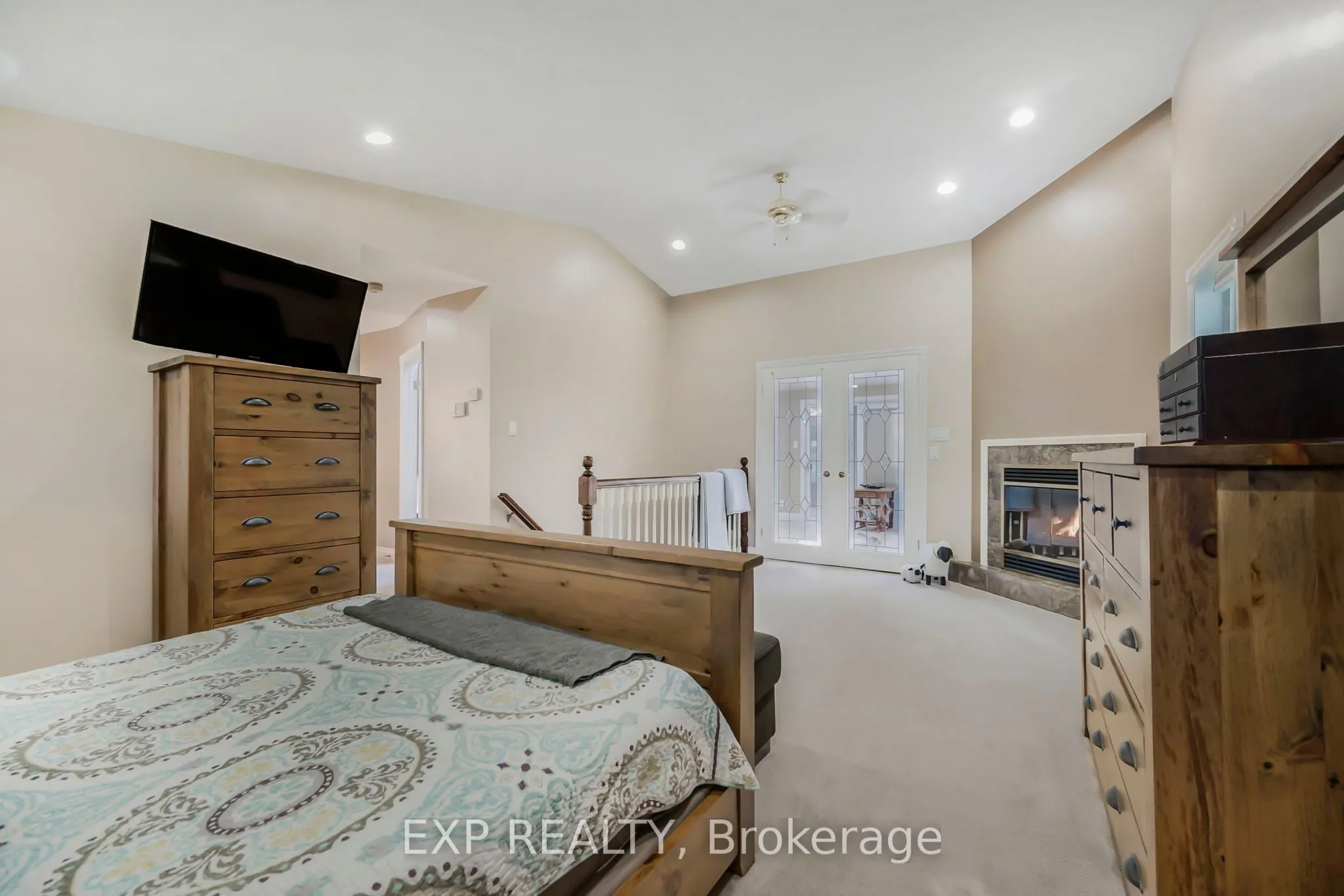 15 Hawthorne Road