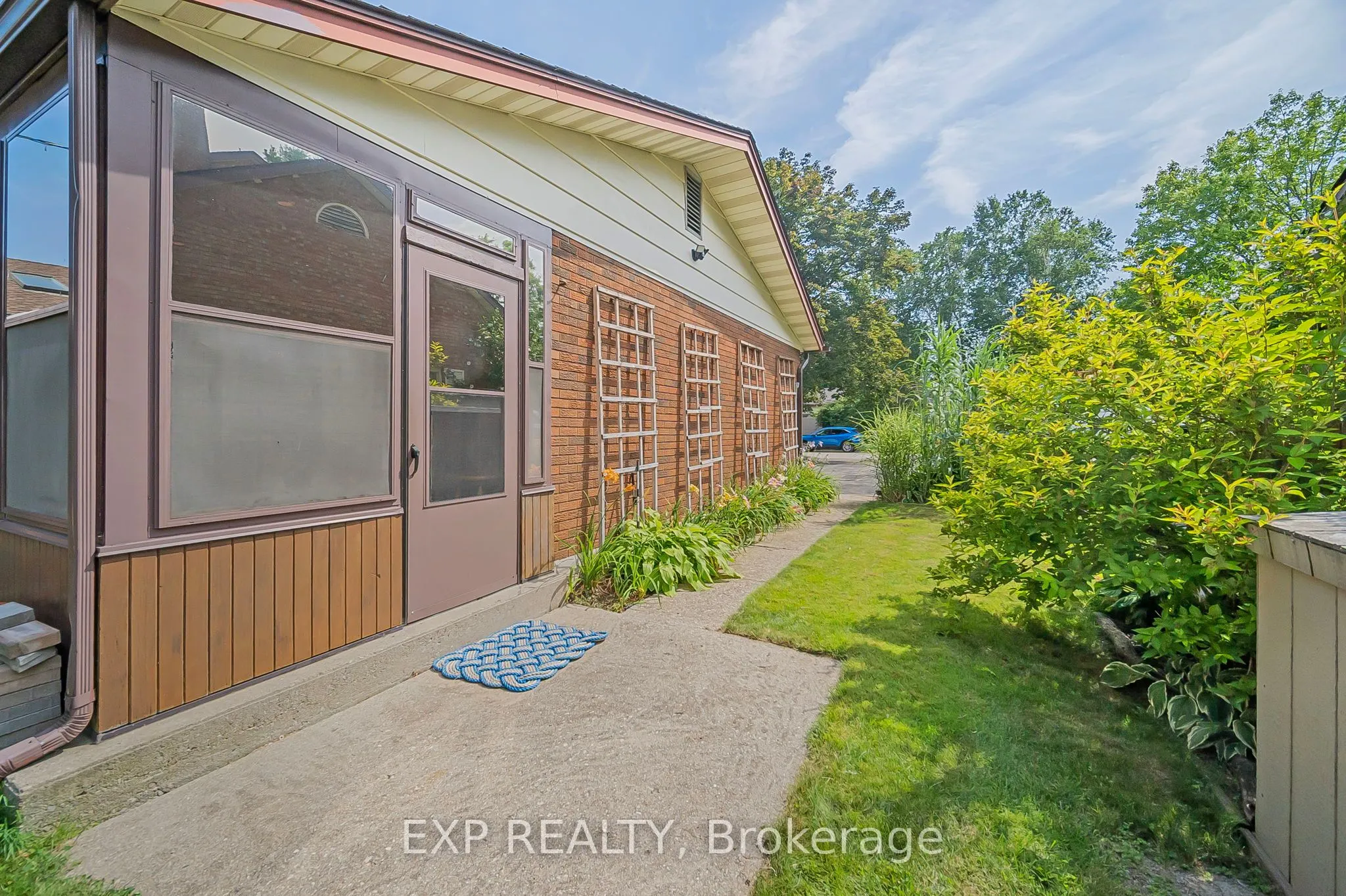 15 Hawthorne Road