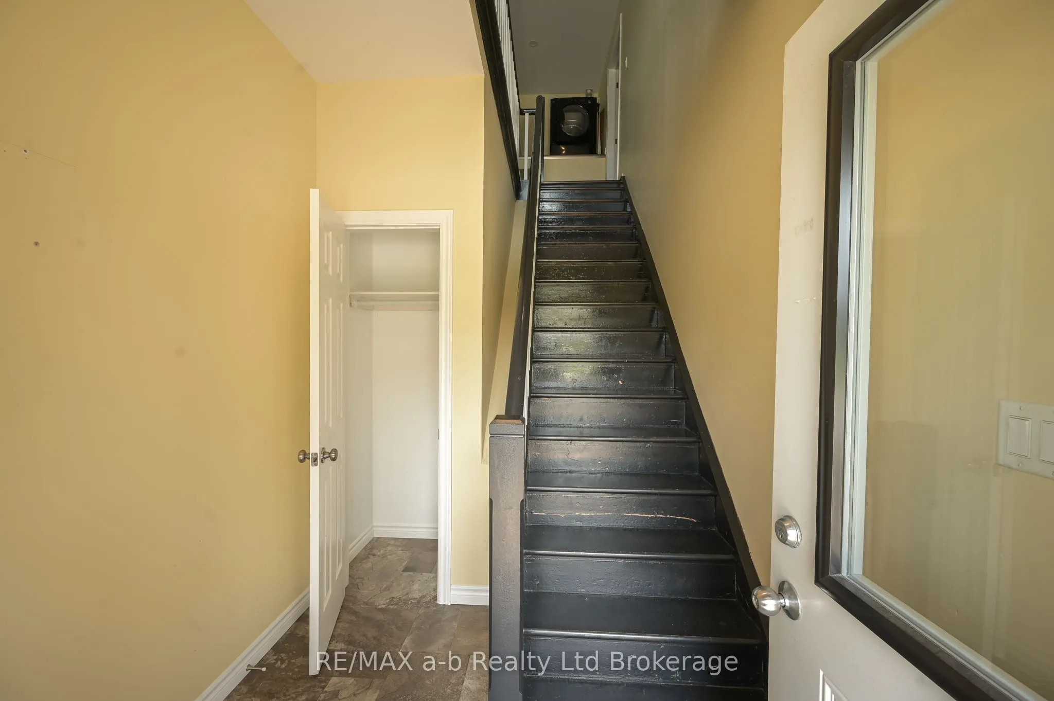 226 MIDDLE TOWNLINE Road