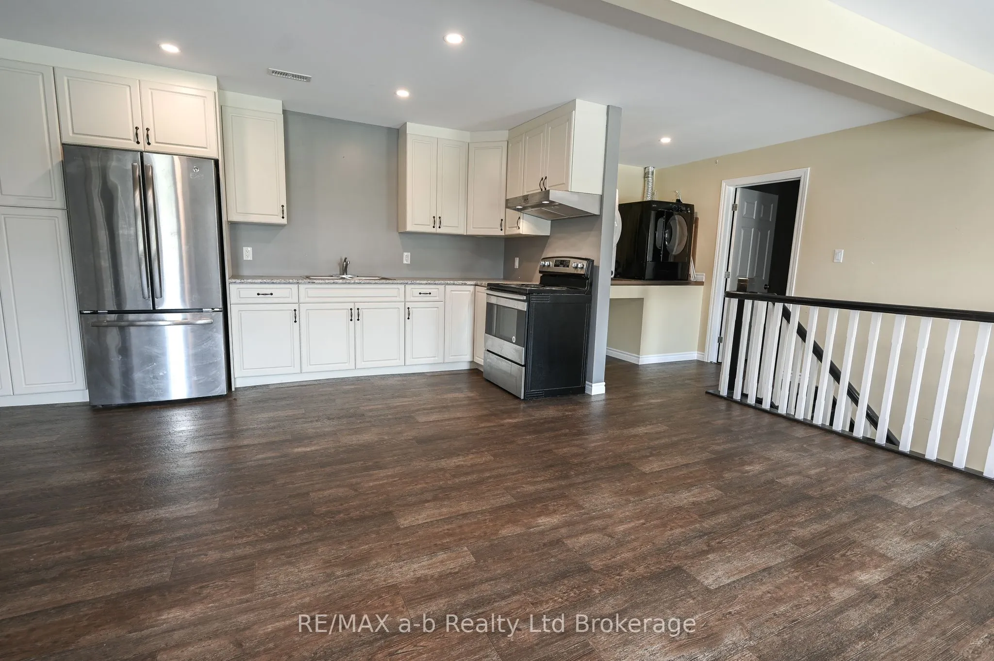 226 MIDDLE TOWNLINE Road