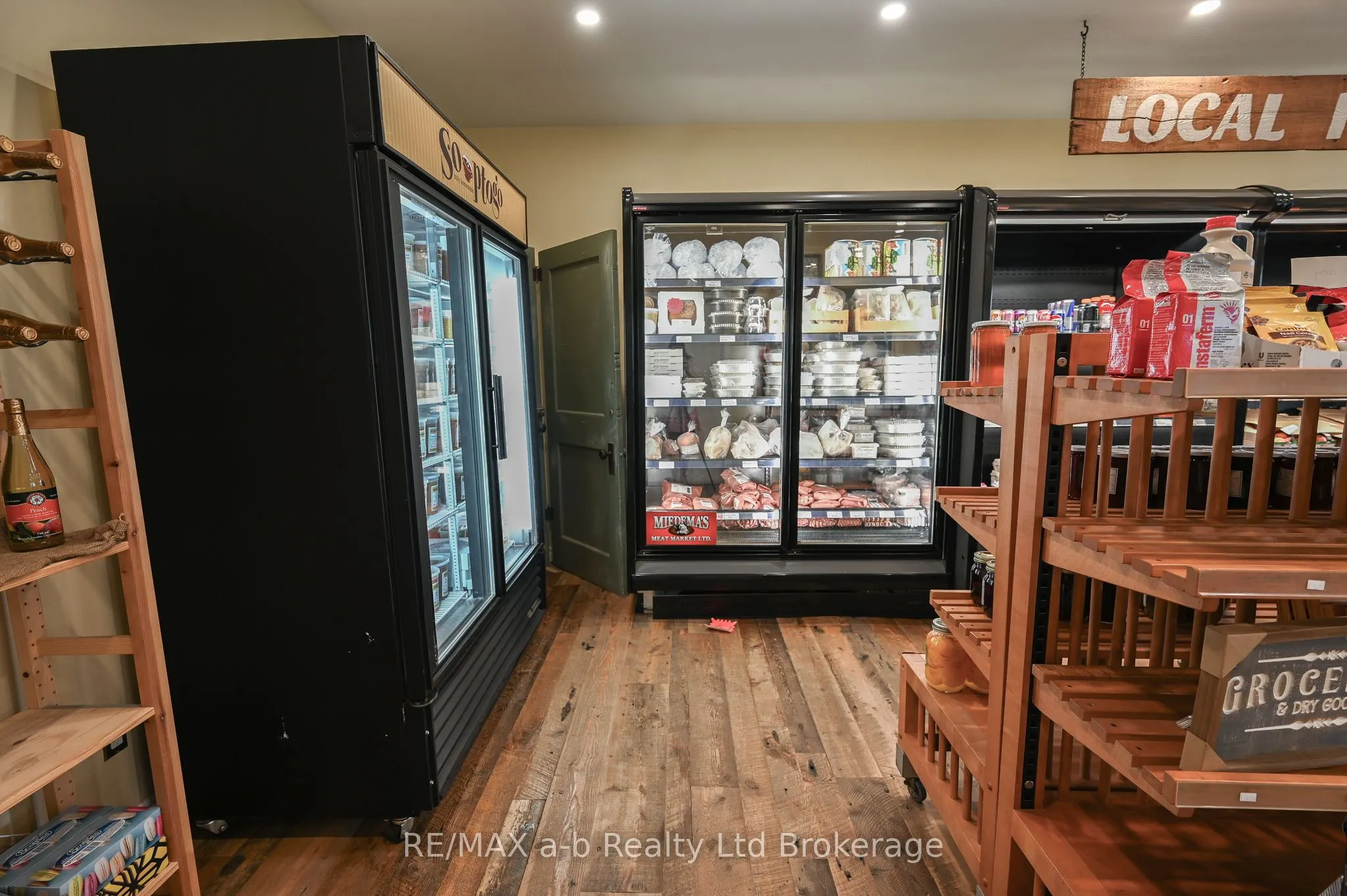 226 MIDDLE TOWNLINE Road