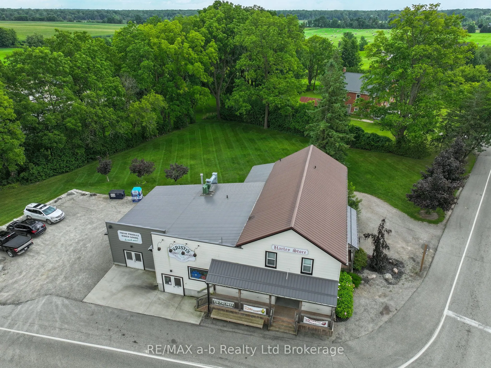 226 MIDDLE TOWNLINE Road