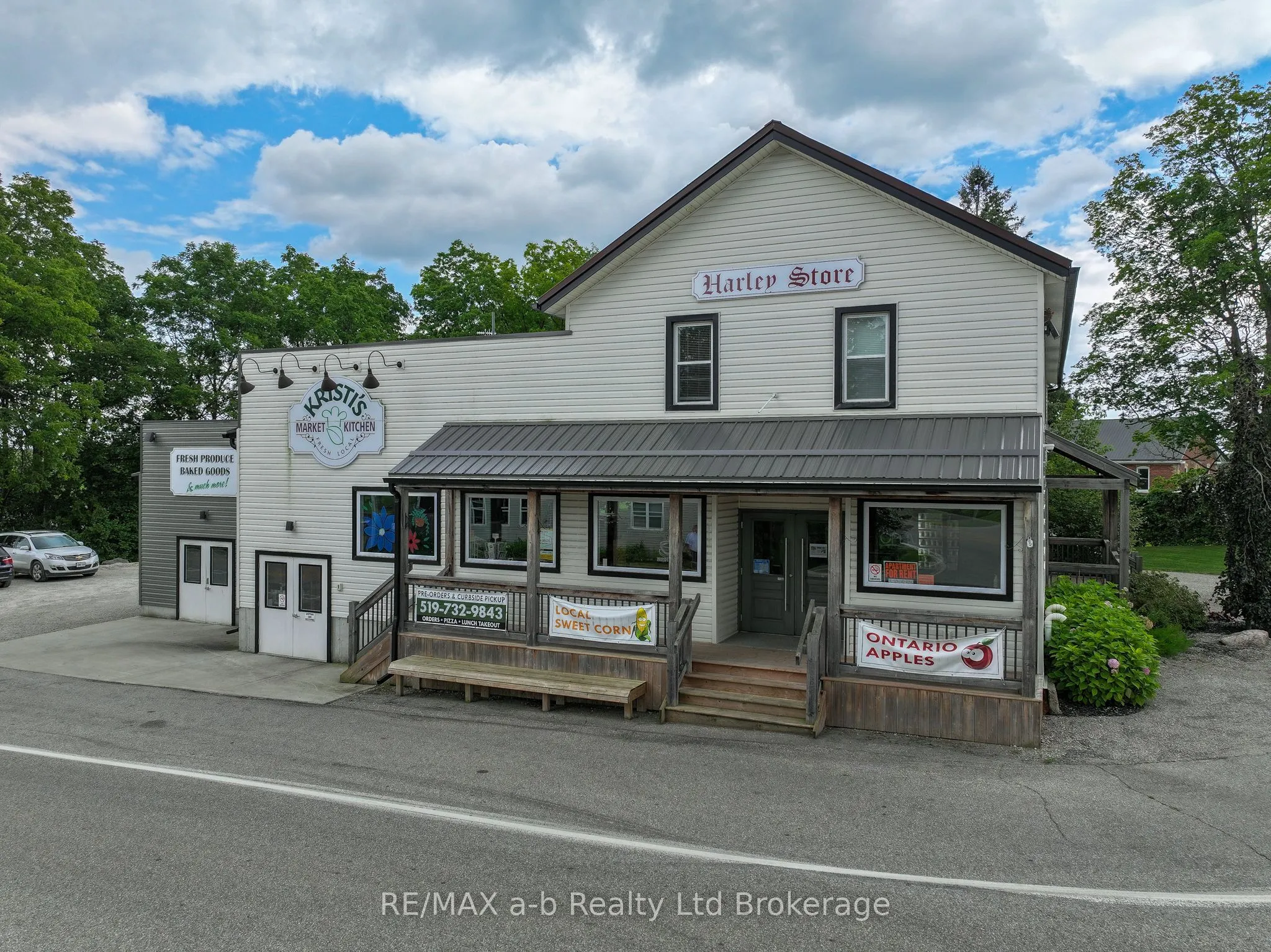 226 MIDDLE TOWNLINE Road
