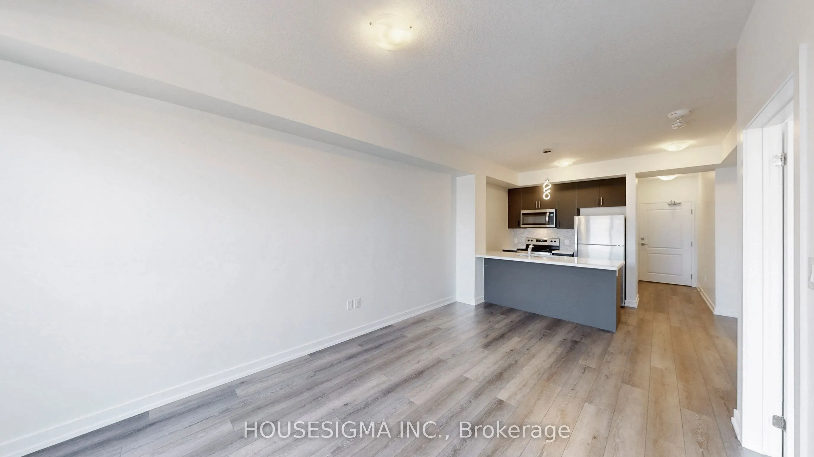 470 Dundas Street E, #606
