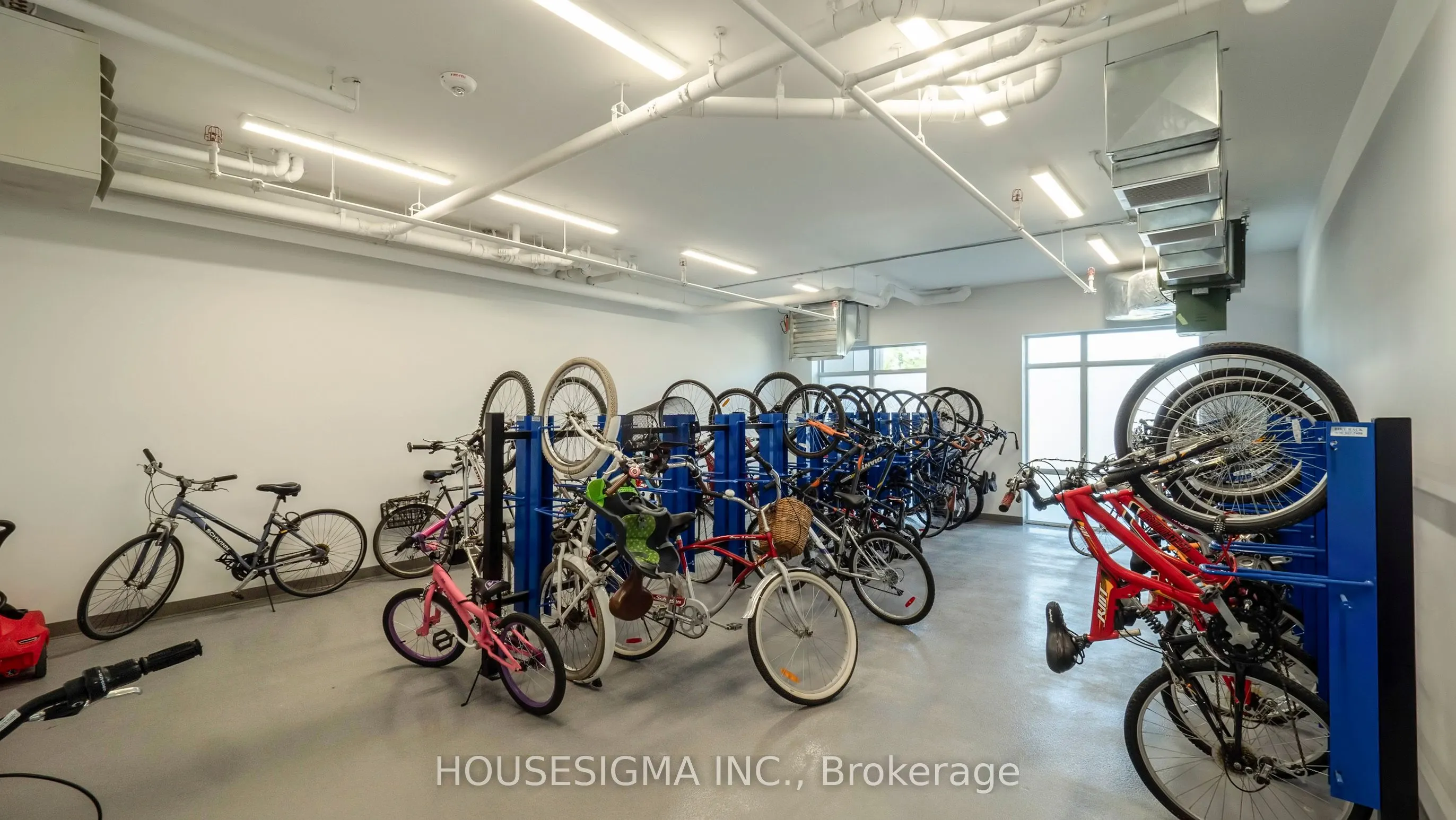 470 Dundas Street E, #606
