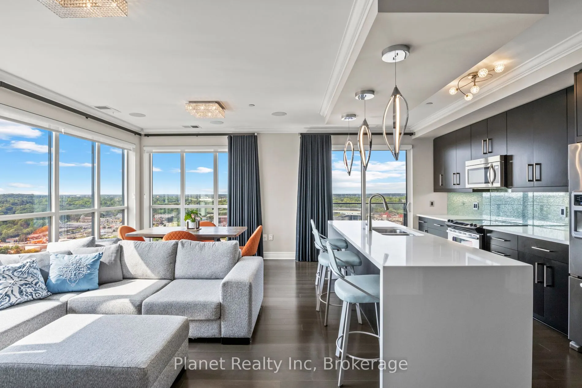 160 Macdonell Street, #1607