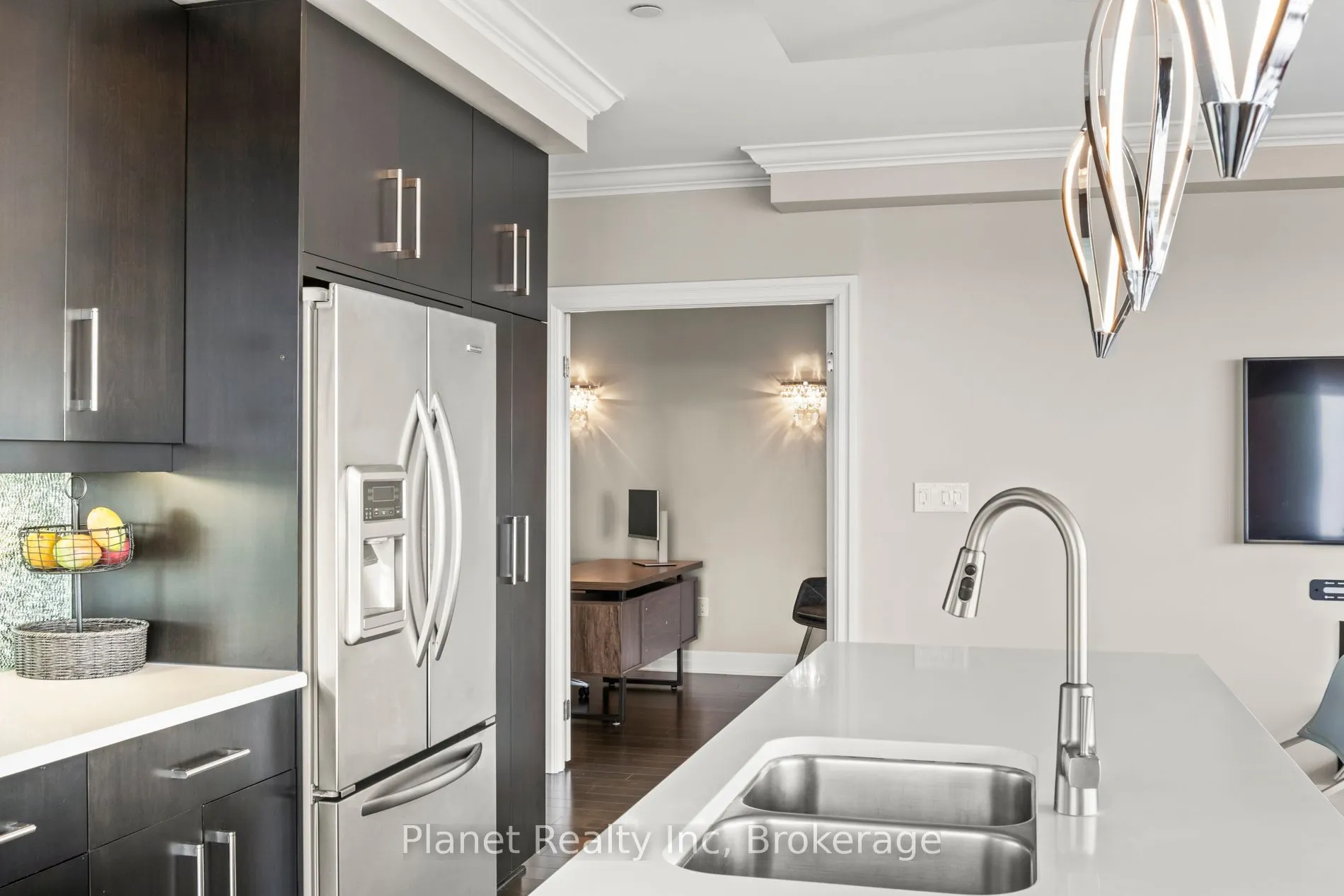 160 Macdonell Street, #1607