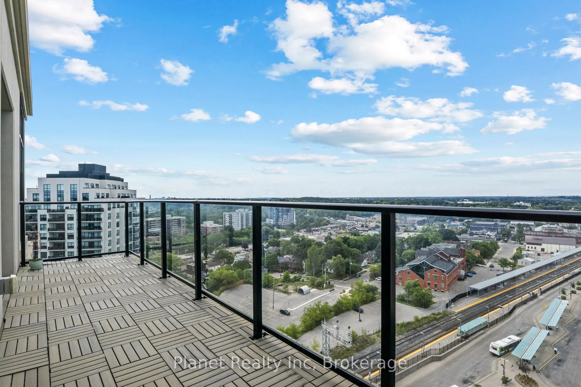 160 Macdonell Street, #1607