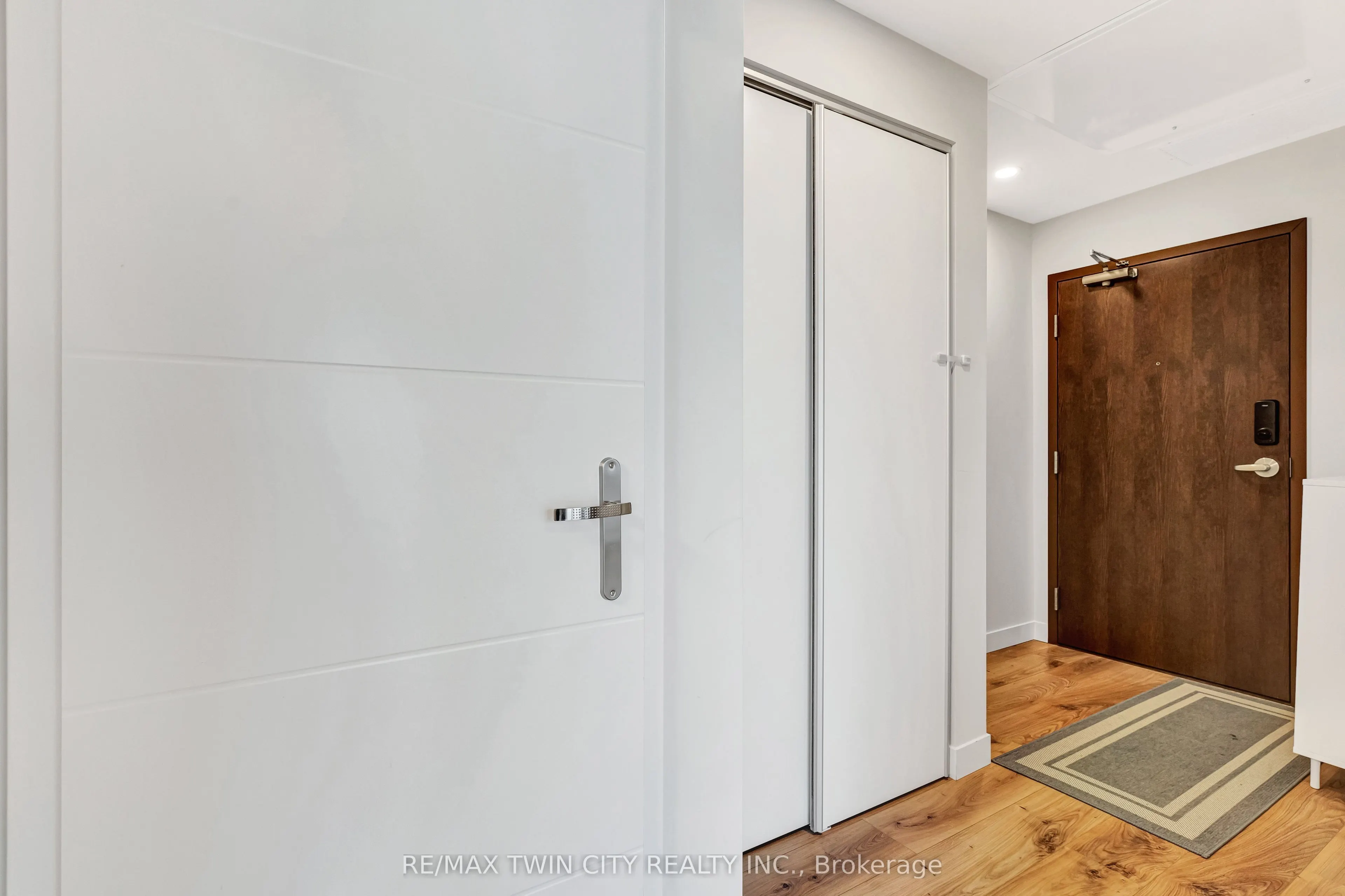 60 Frederick Street, #1214