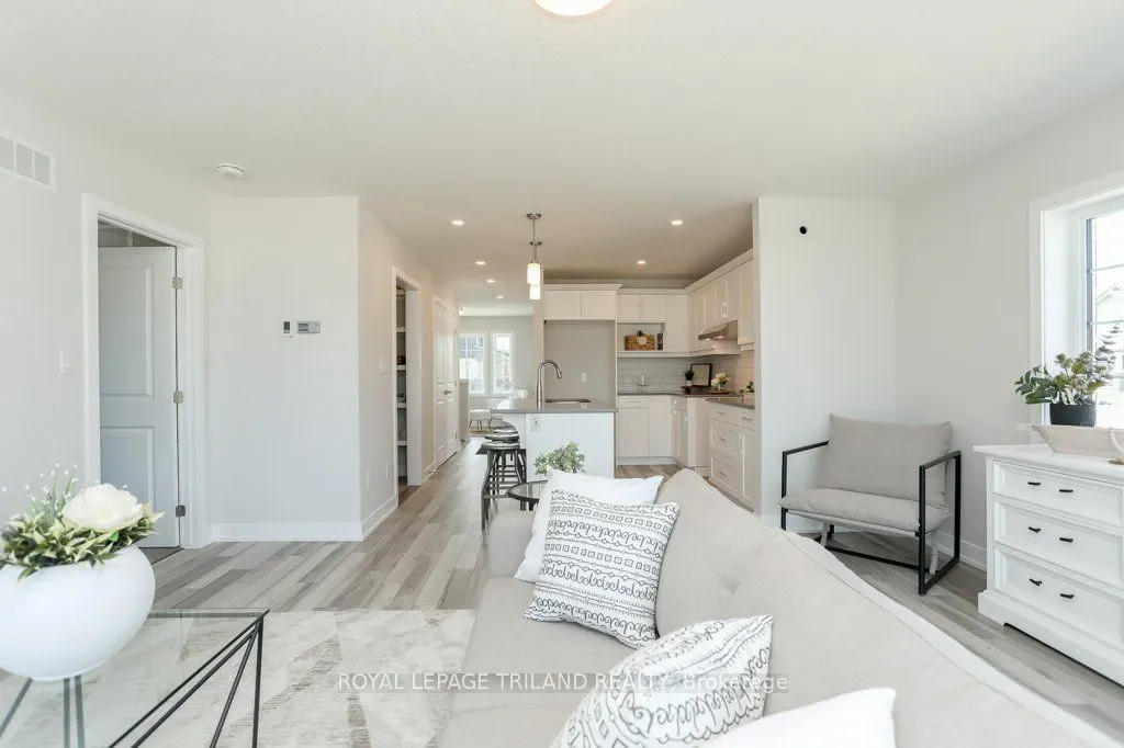 1 Harrow Lane