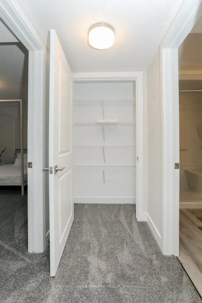 1 Harrow Lane