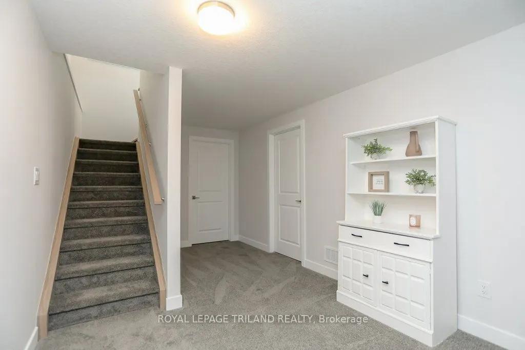 1 Harrow Lane
