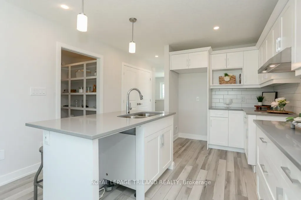 1 Harrow Lane