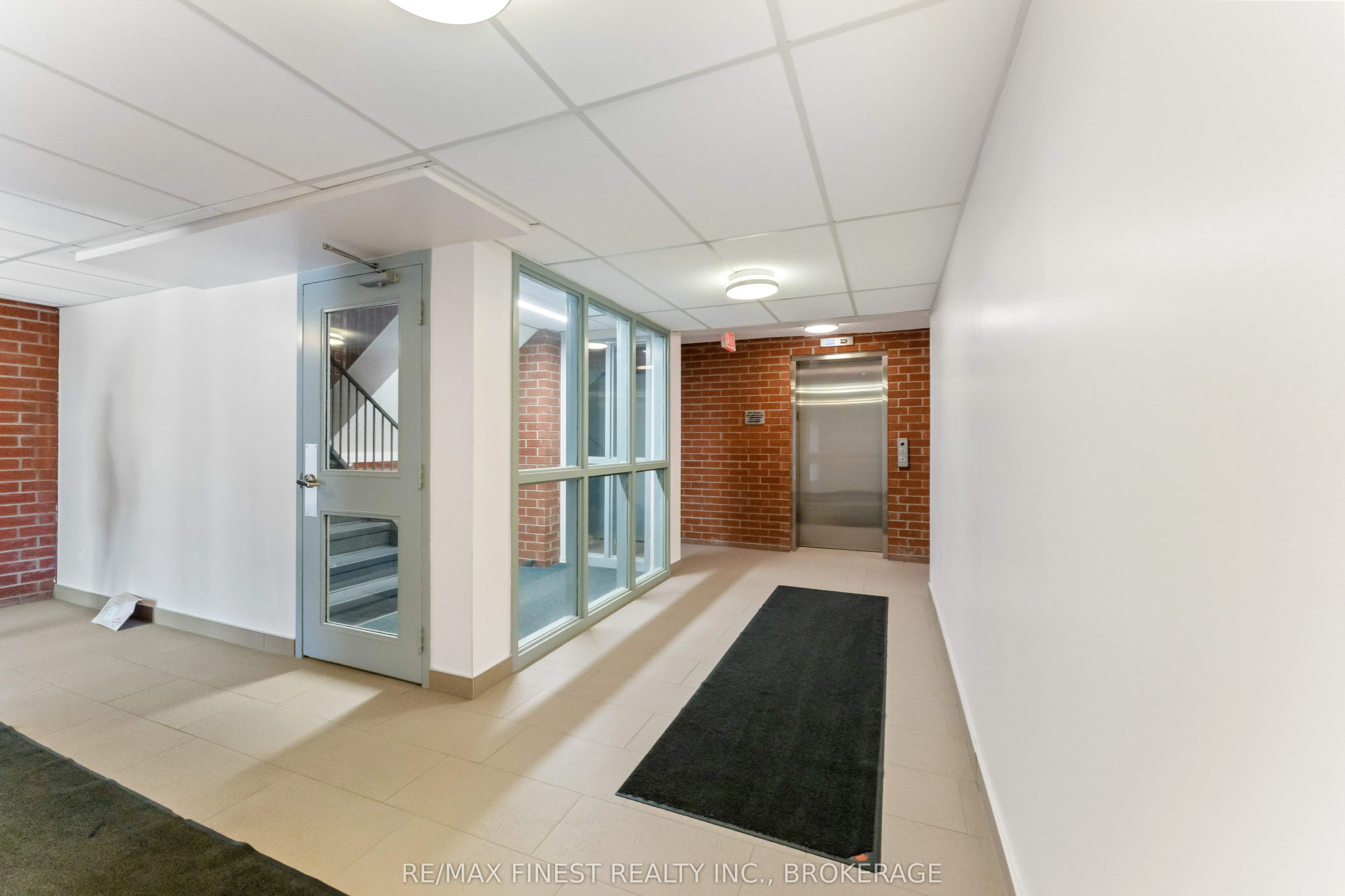 580 Armstrong Road, #102