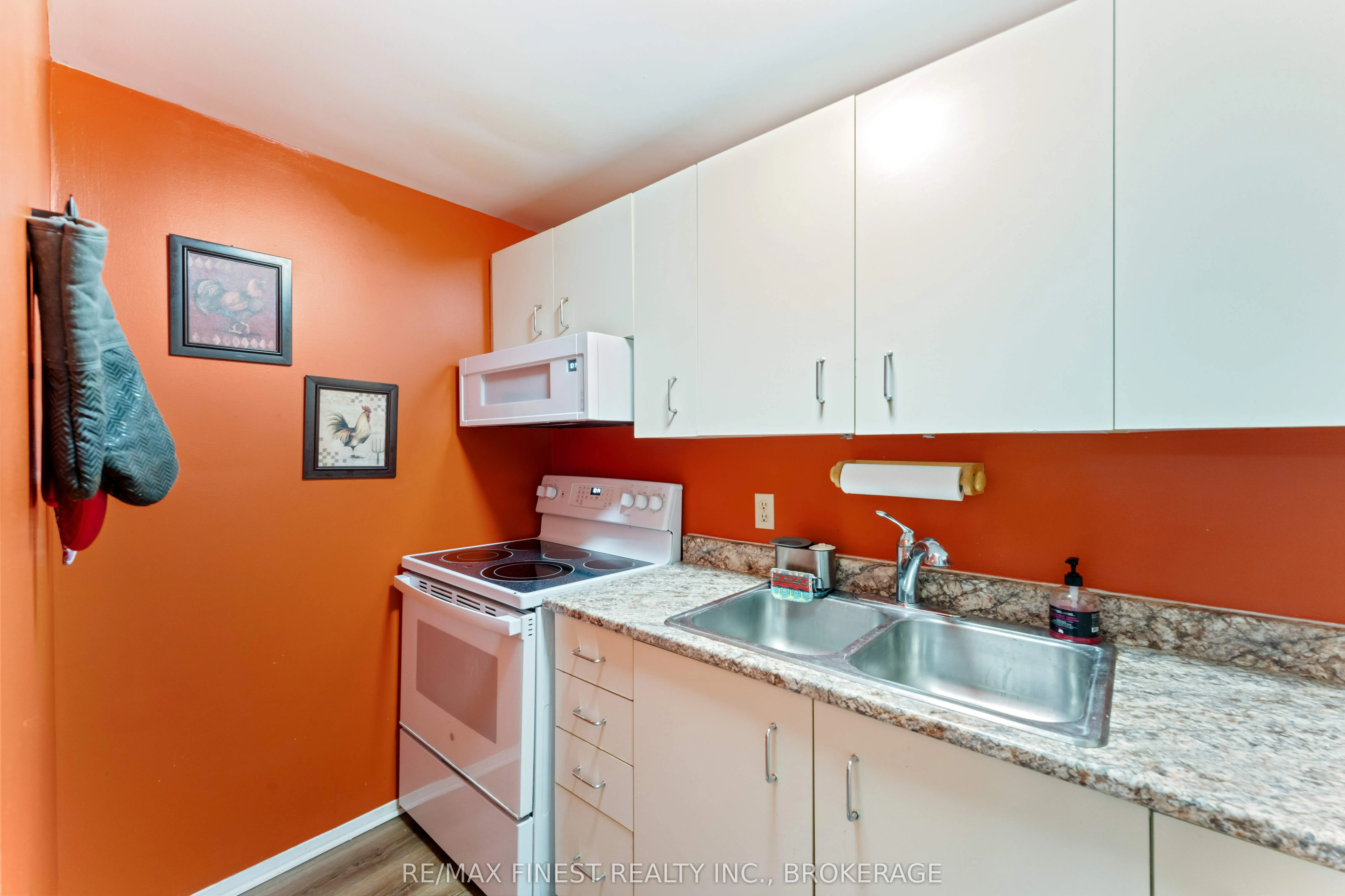 580 Armstrong Road, #102