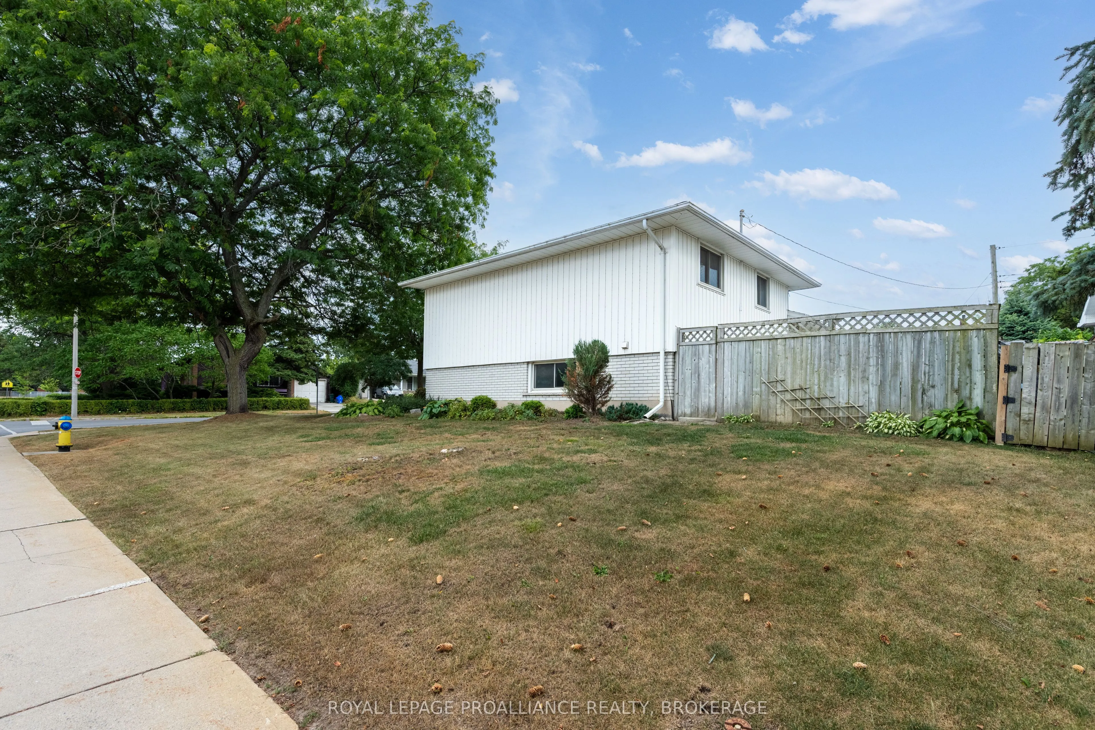 350 Norman Rogers Drive