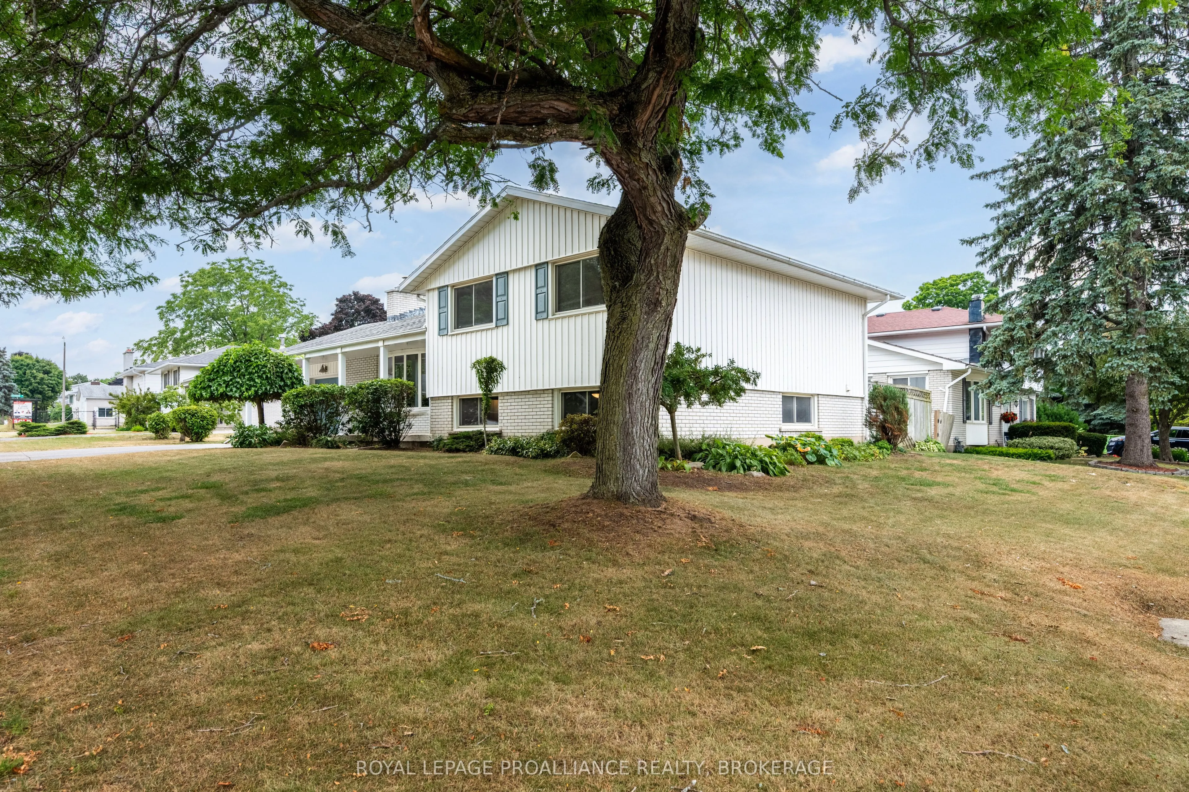 350 Norman Rogers Drive