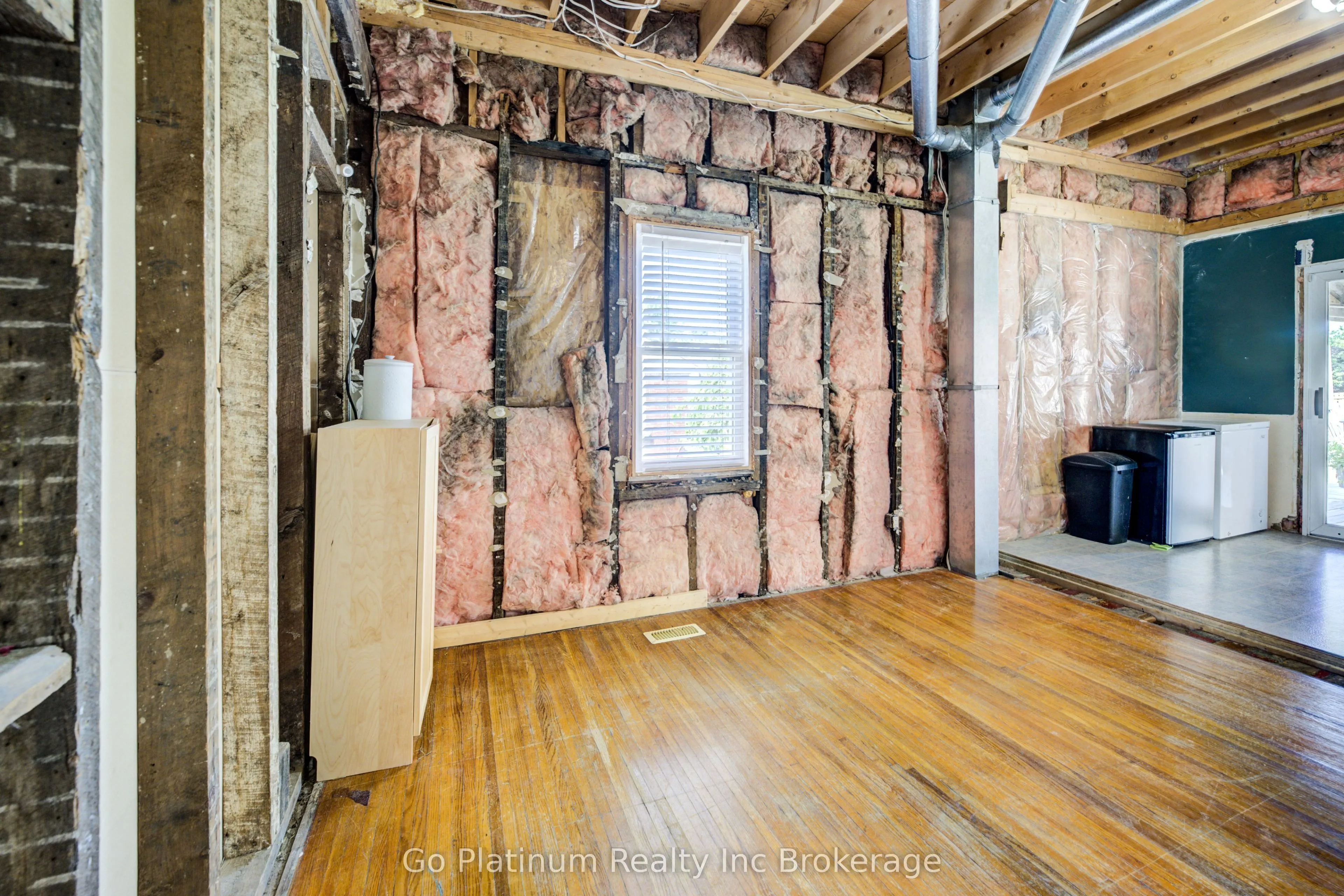 881 Isabel Street