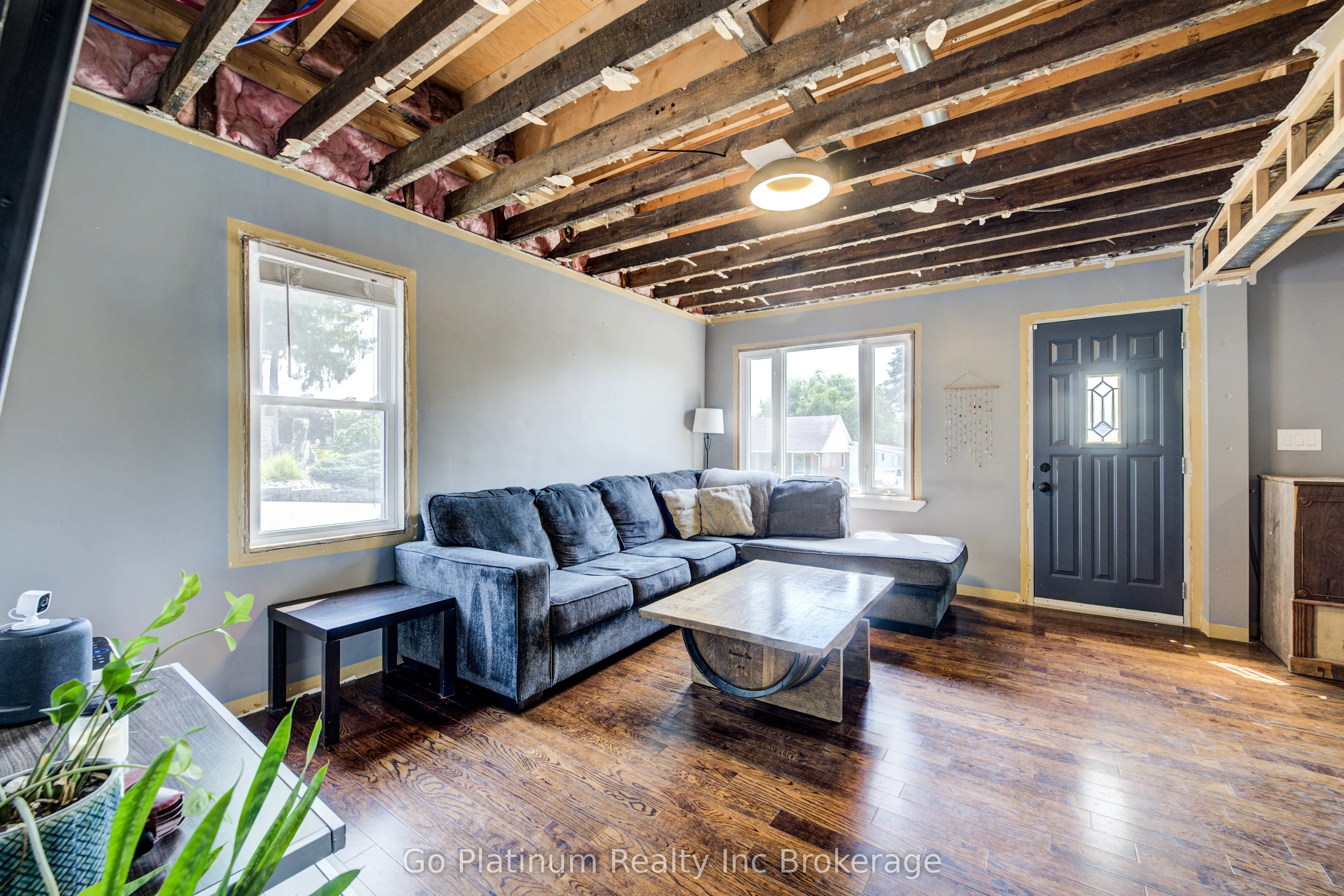 881 Isabel Street