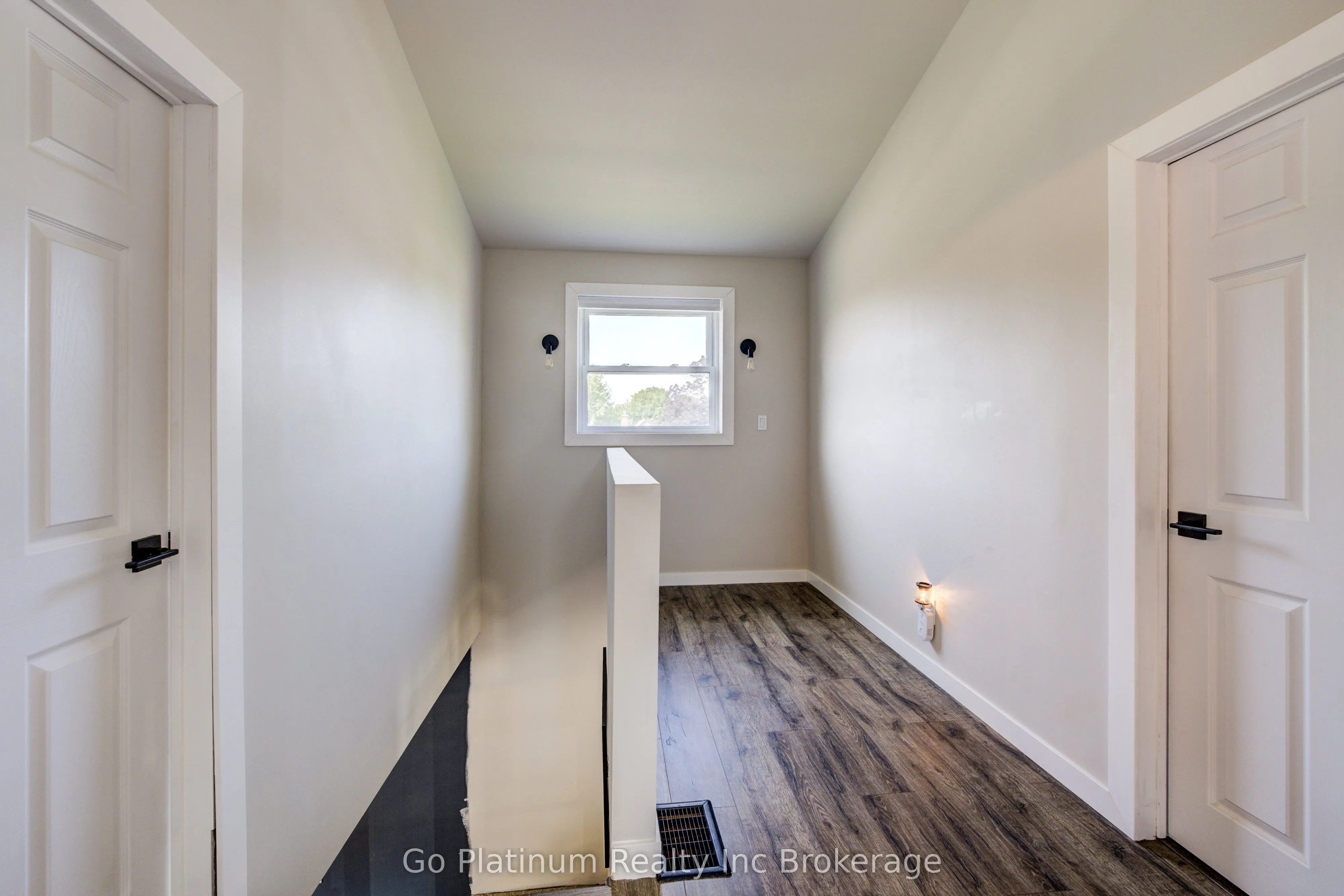 881 Isabel Street