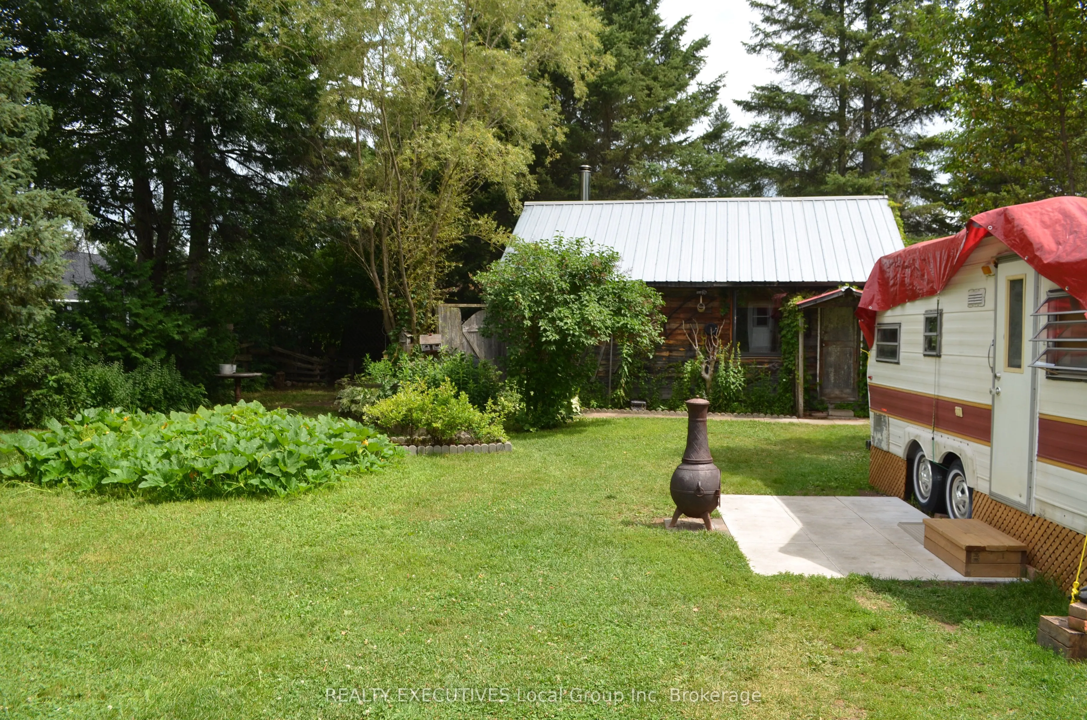 54 Riverside Avenue E