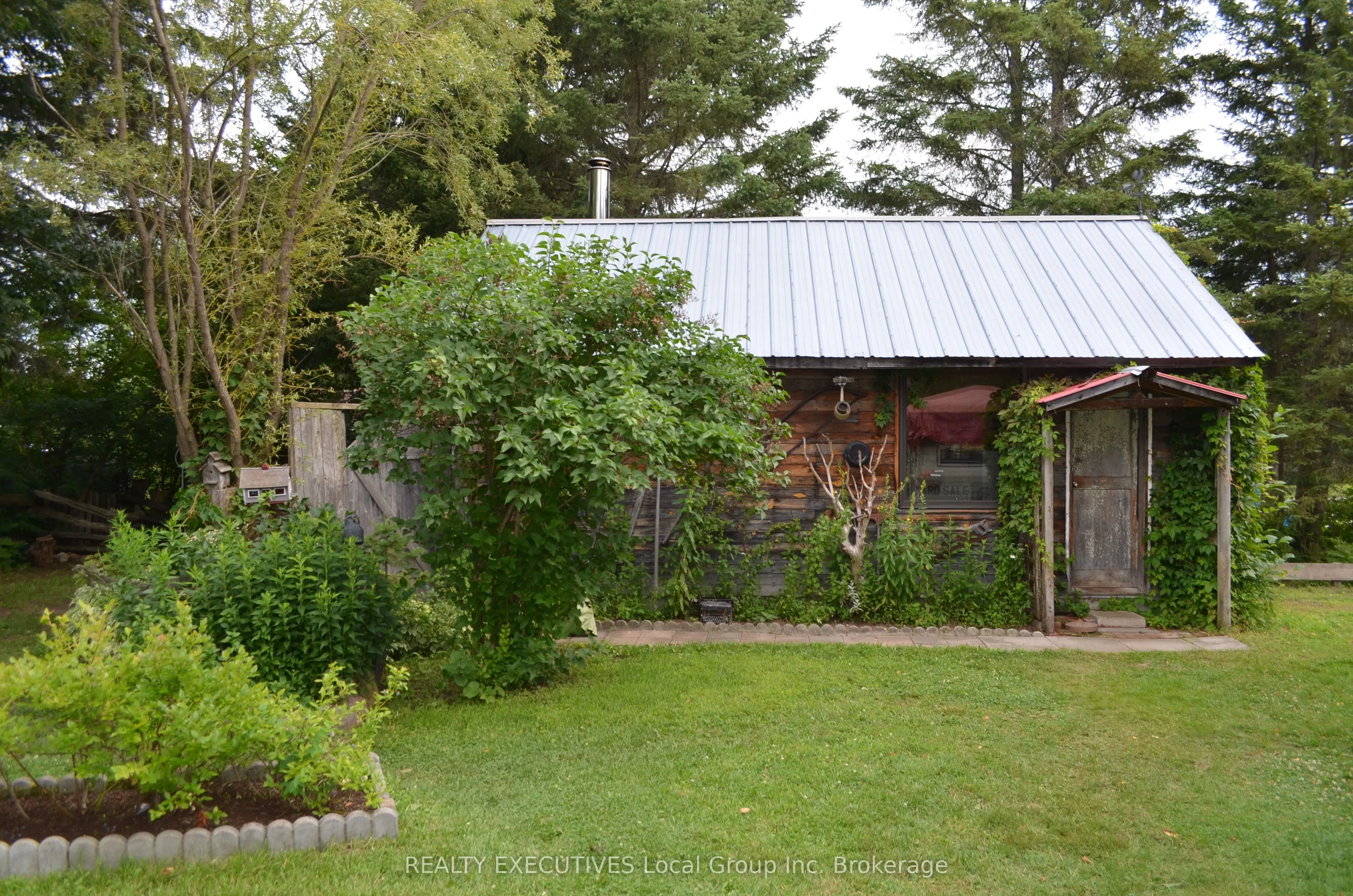 54 Riverside Avenue E