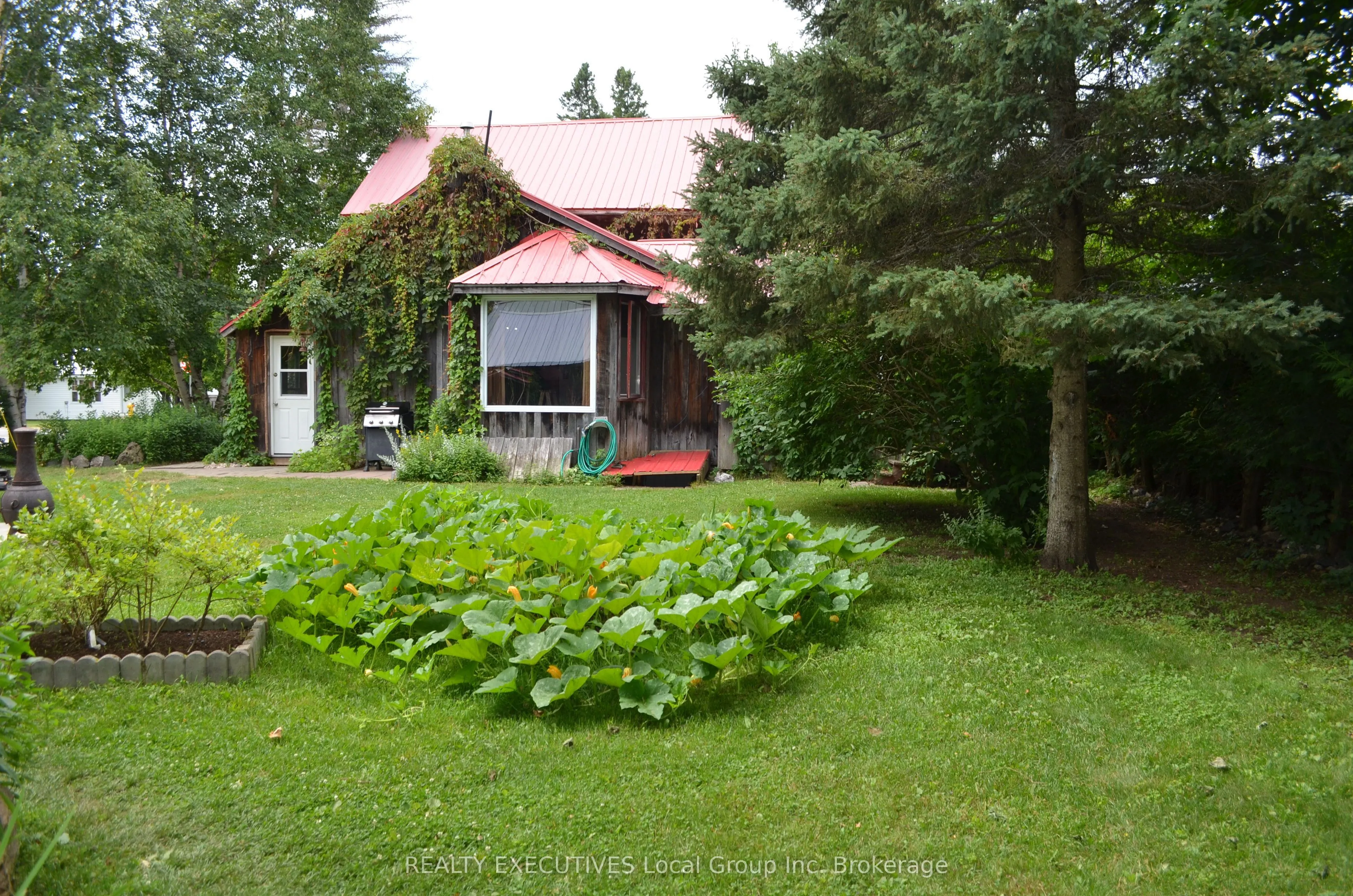 54 Riverside Avenue E